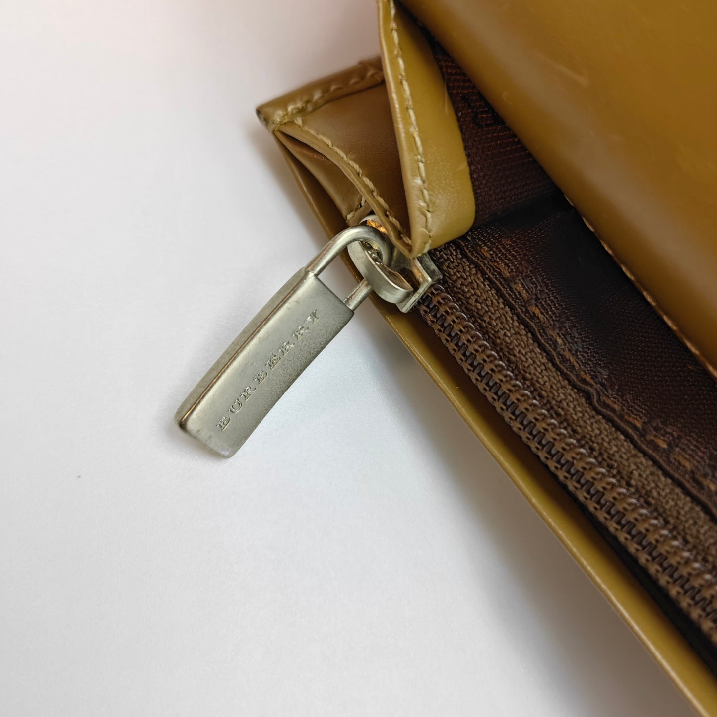 Burberry - Nova Check Flap Wallet - Coated canvas and leather - Pink - (Large)