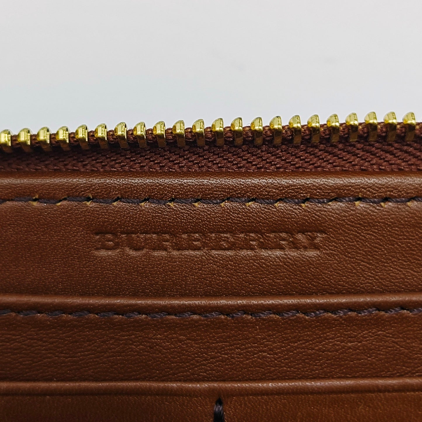 Burberry - Long Zip Wallet - Canvas and Leather - Beige, Brown, Multicolour - (Medium)