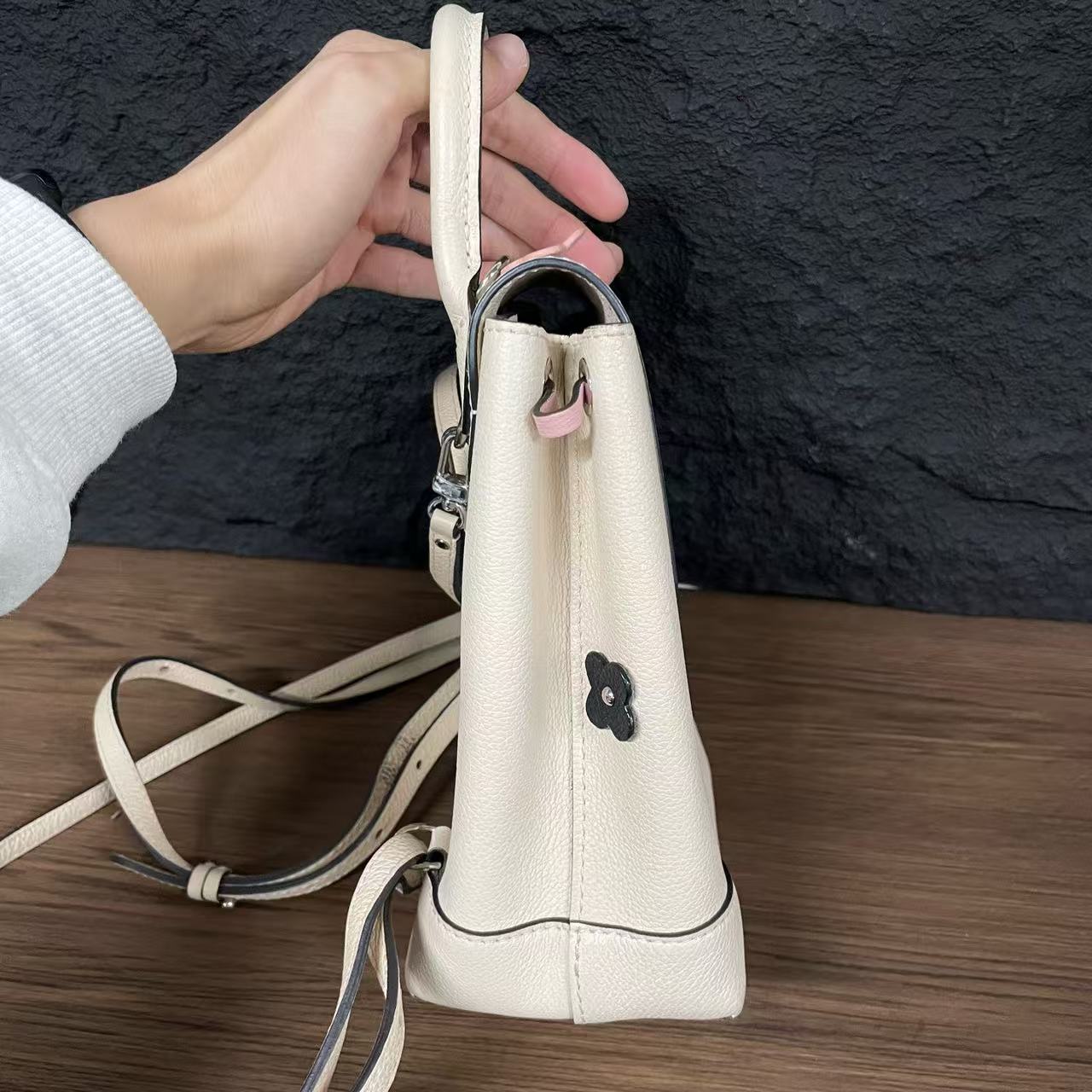 Louis Vuitton - Lockme Vertical Backpack - Grained calfskin leather - Beige with Multicolour accents - (Small)