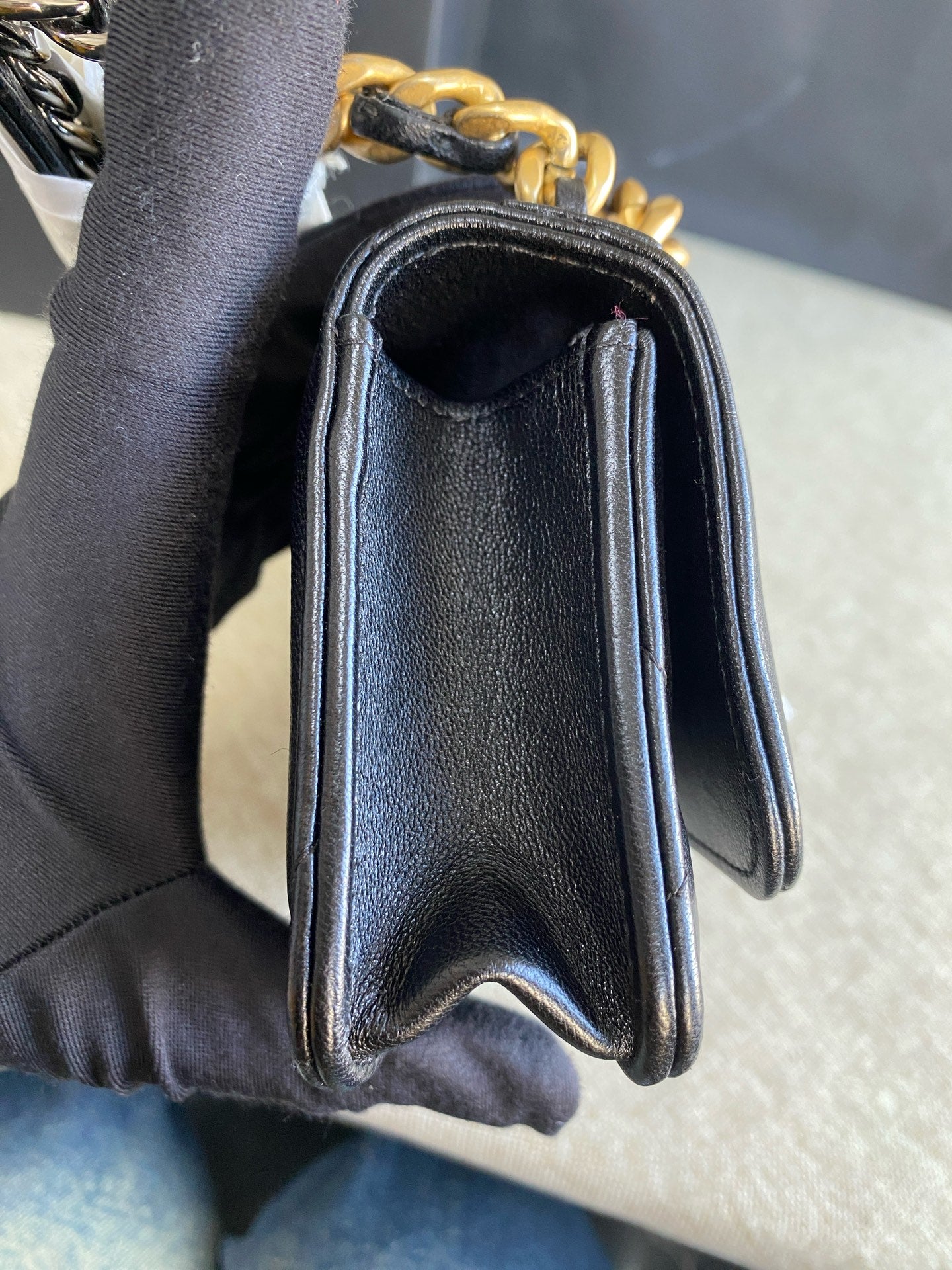 Chanel - 19 Wallet On Chain (WOC) - Lambskin leather - Black - (mini)