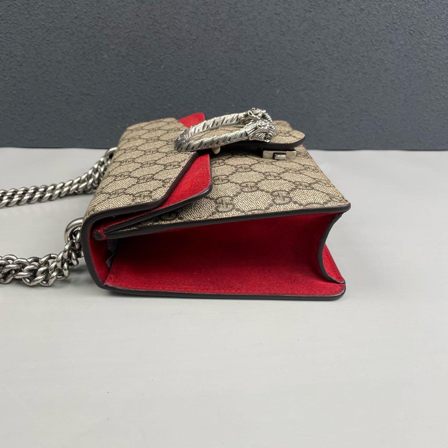 Gucci - Dionysus Chain Shoulder Bag - GG Supreme canvas with suede lining - Beige with Red accents - (Small)