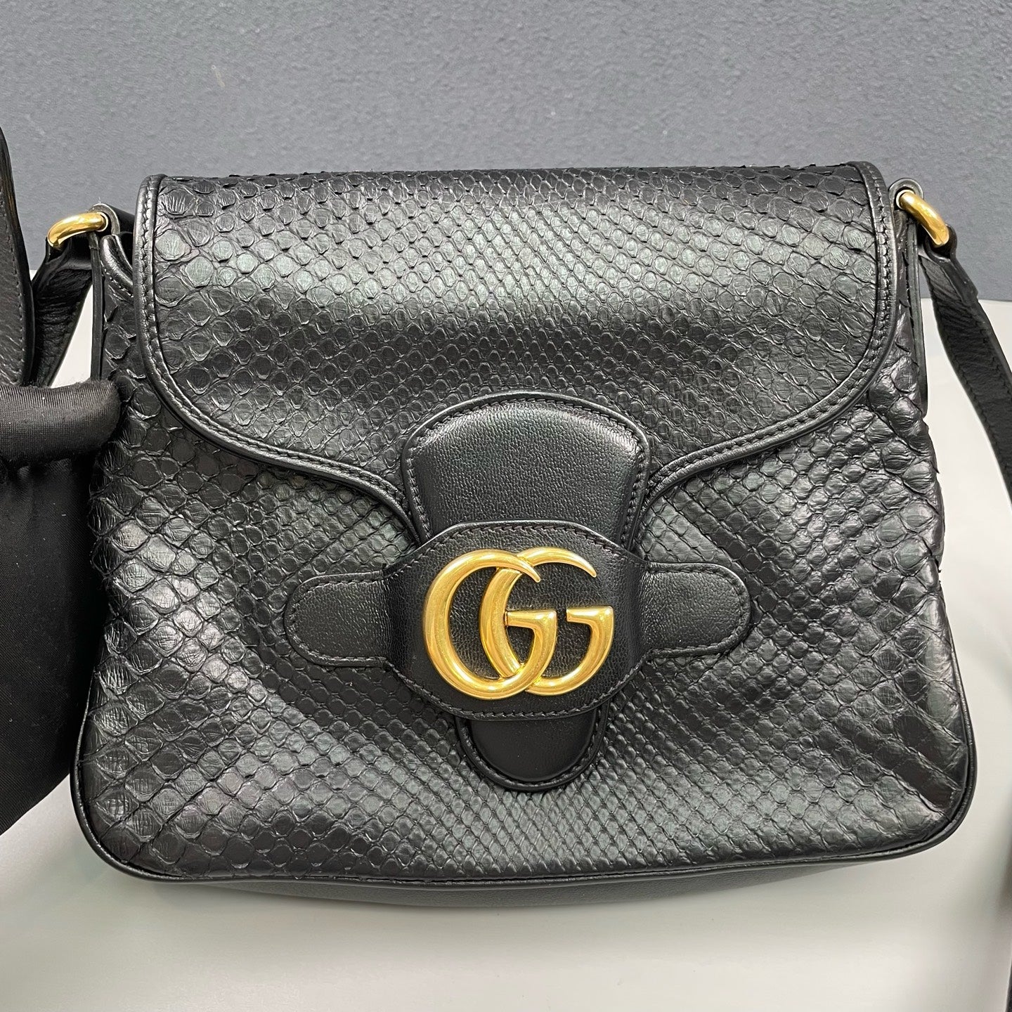Gucci - GG Messenger Bag - Exotic leathers - Python and Leather - Black - (small)