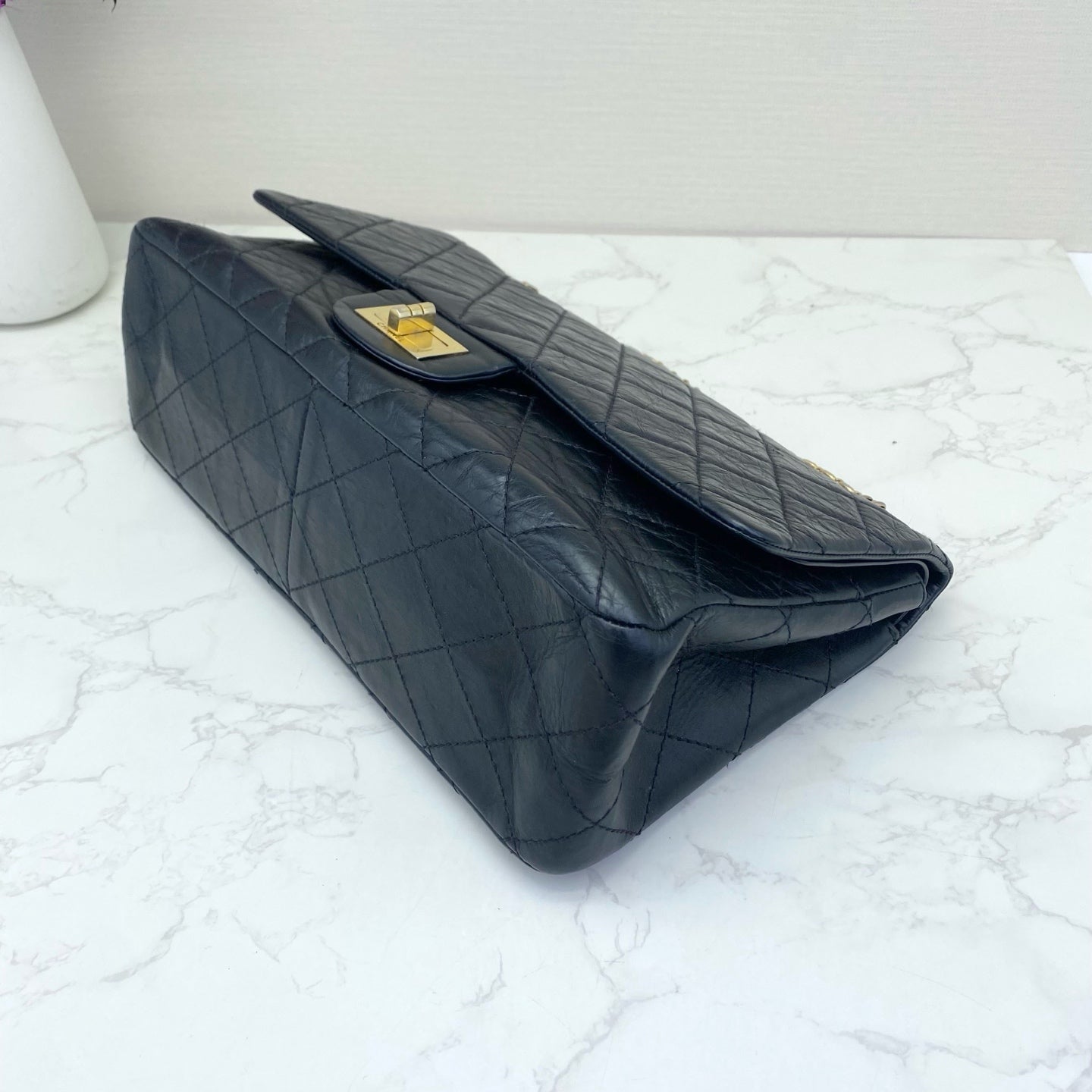 Chanel - 2.55 Reissue Flap Bag - Aged calfskin leather - Black - (Medium)