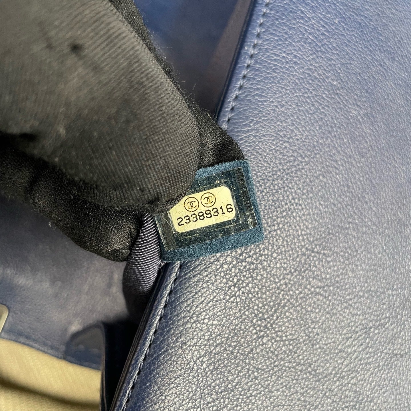 Chanel - Boy Chanel Medium - Grained calfskin leather - Navy - (Medium)