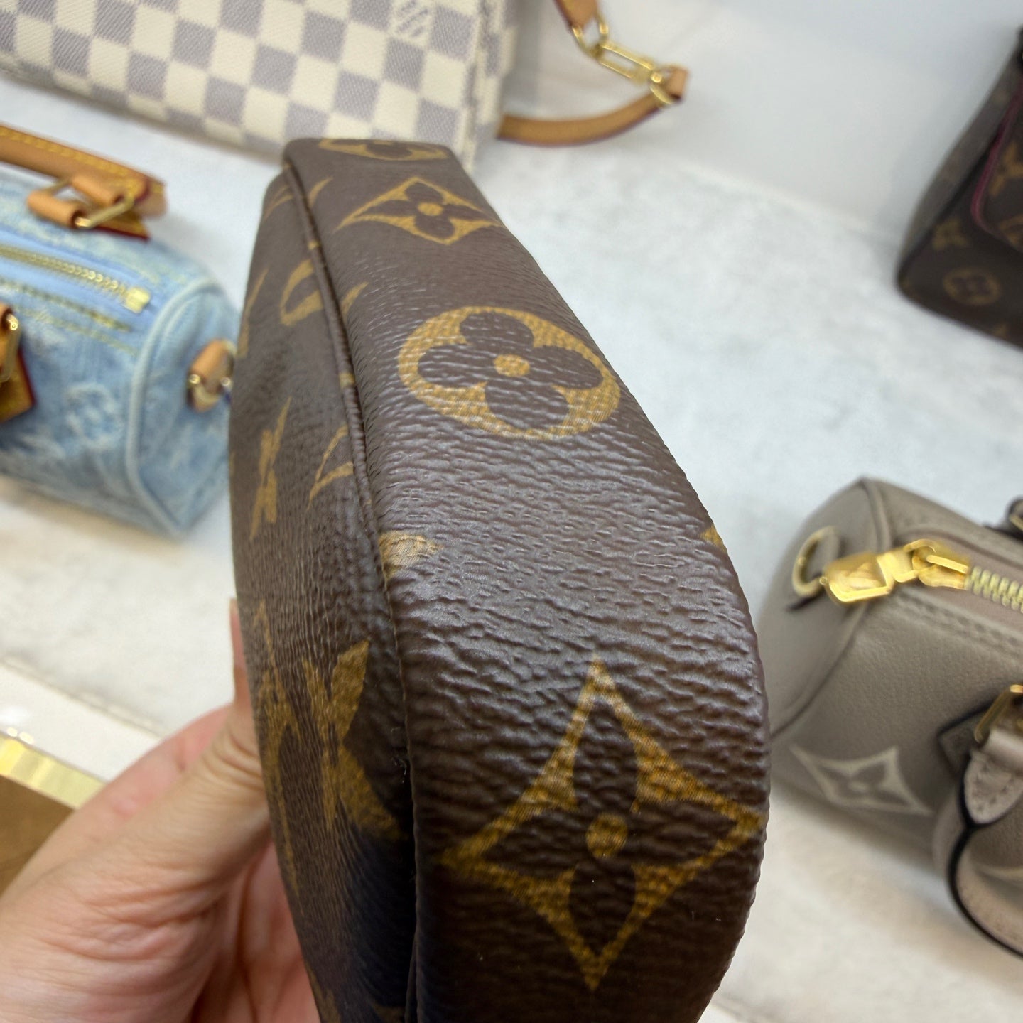 Louis Vuitton - Mini Pochette Accessories - Monogram coated canvas with Vachetta leather trim - Brown - (mini)