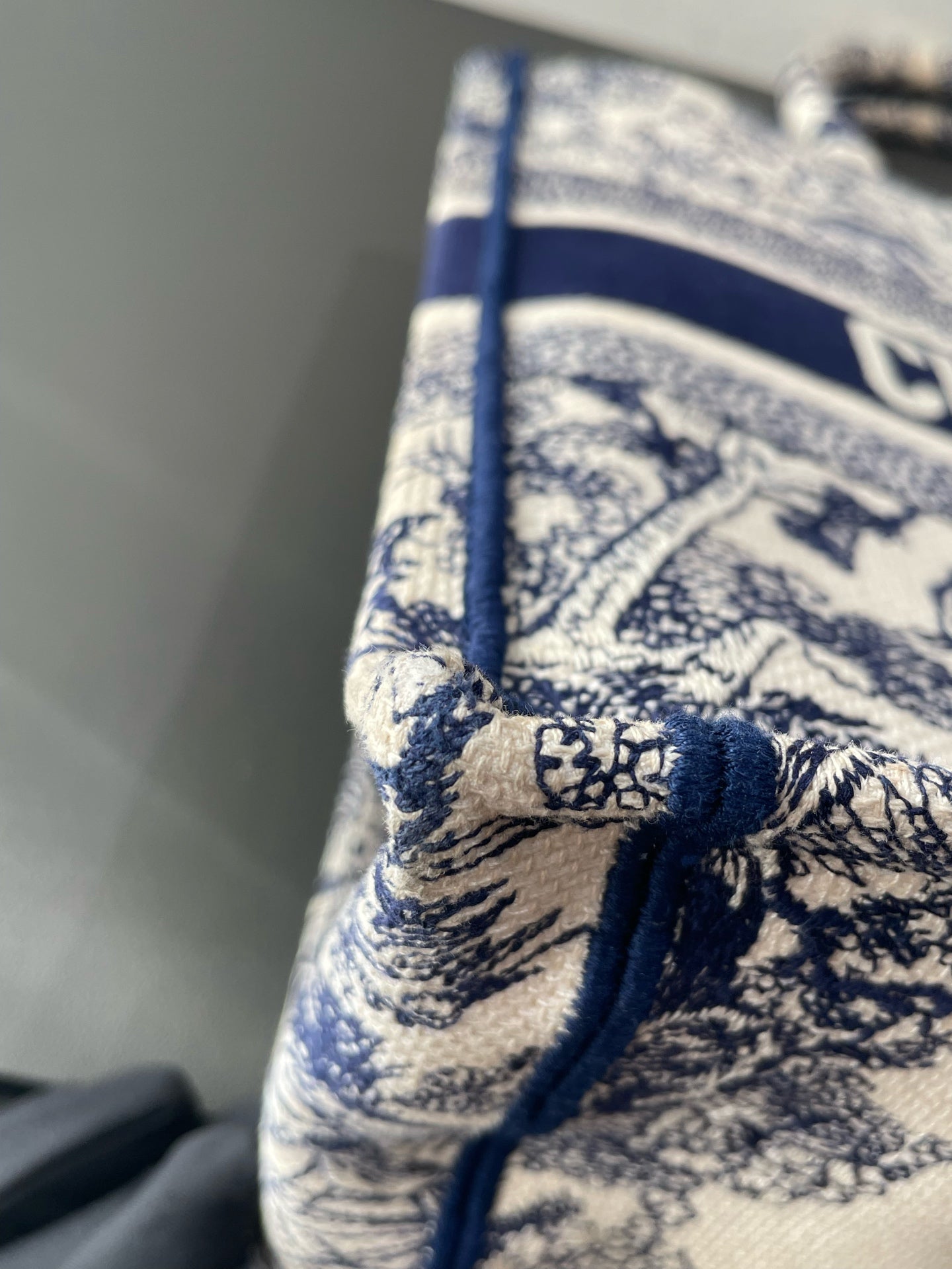 Dior - Book Tote Medium - Embroidered Canvas - Blue - (medium)