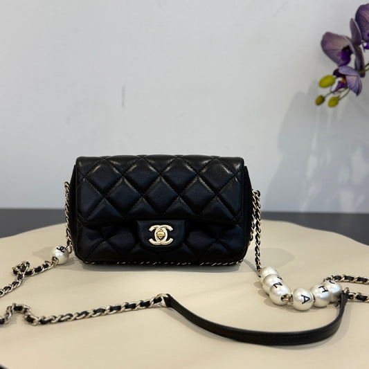Chanel - Mini Flap Bag with Pearl Chain - Lambskin leather - Black - (mini)