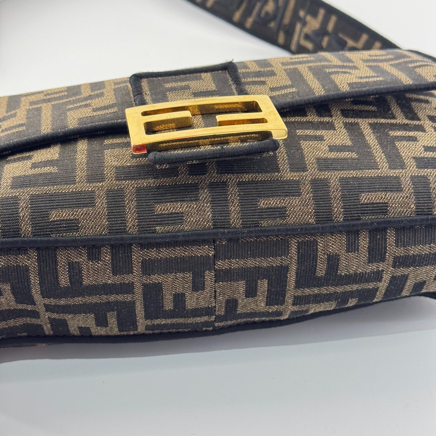 Fendi - Baguette - Zucca canvas with leather trim - Brown - (medium)