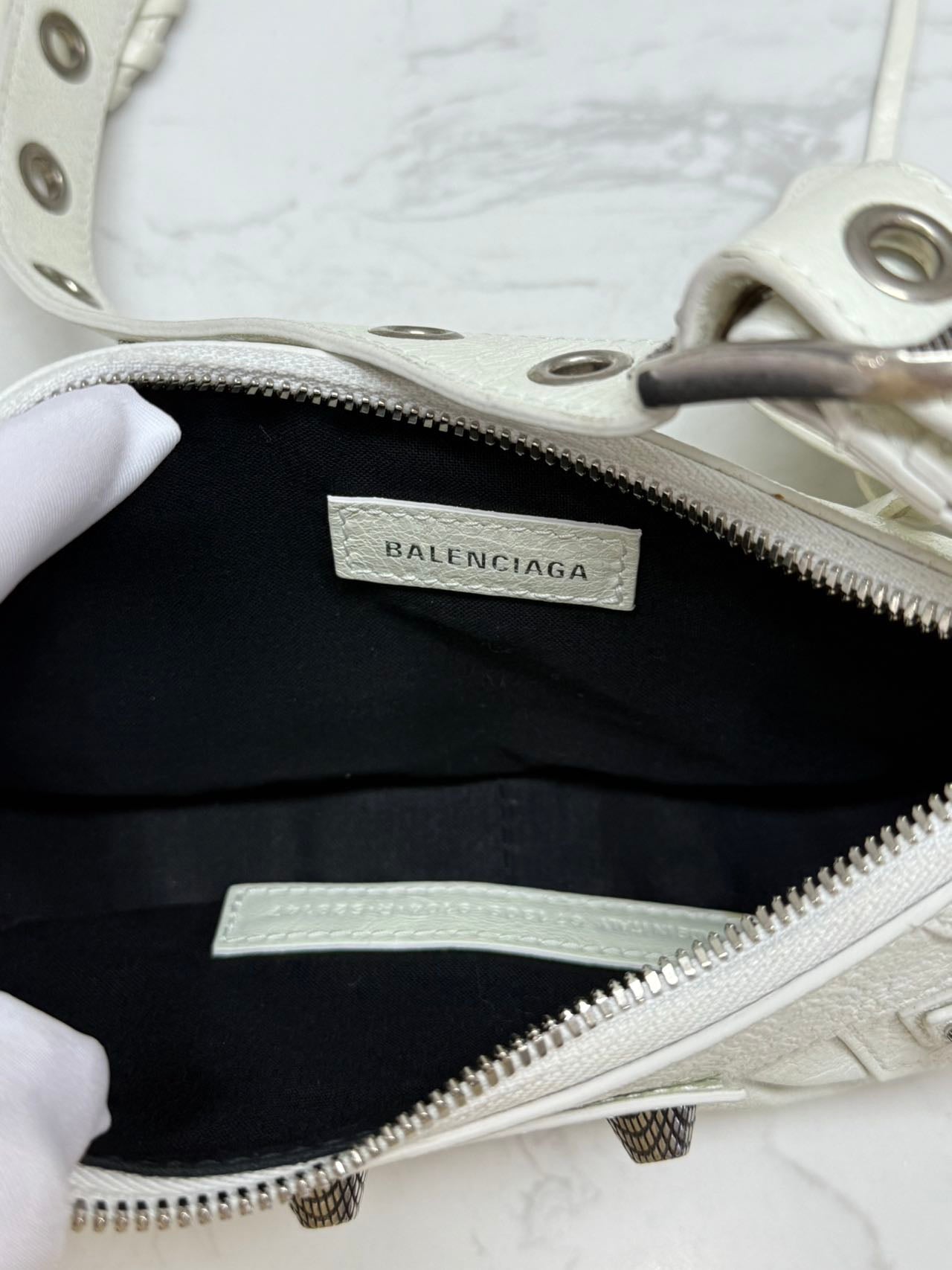 Balenciaga - Le Cagole XS Shoulder Bag - Leather - White - (XS)