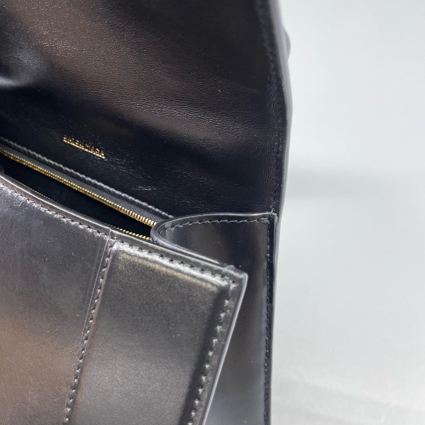 Balenciaga - Hourglass Top Handle Bag - Leather - Black - (Small)