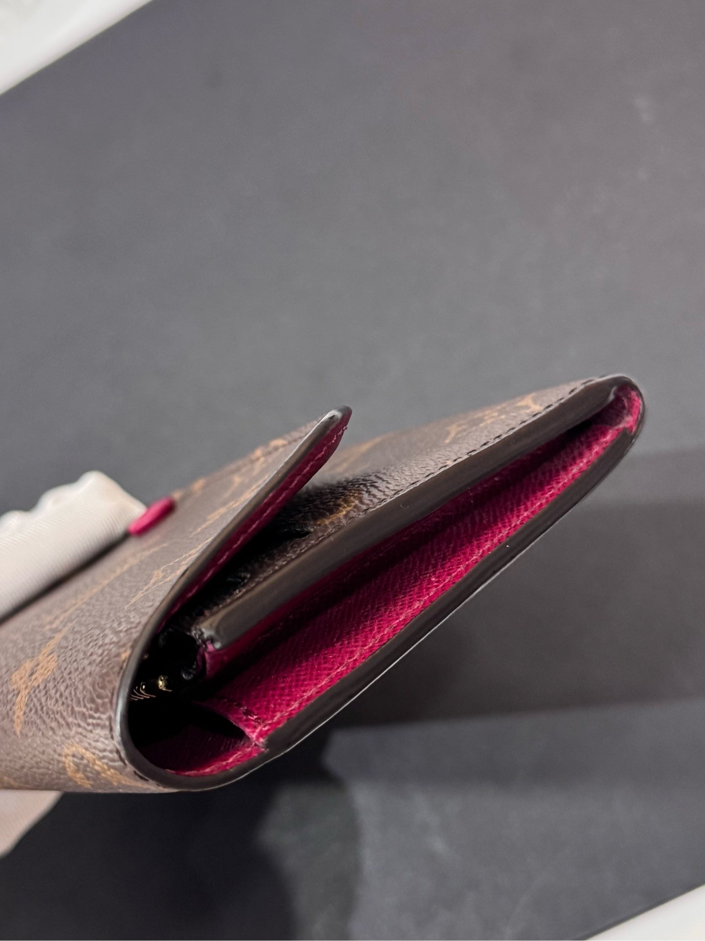 Louis Vuitton - Émilie Wallet - Monogram coated canvas with leather lining - Brown - (Small)