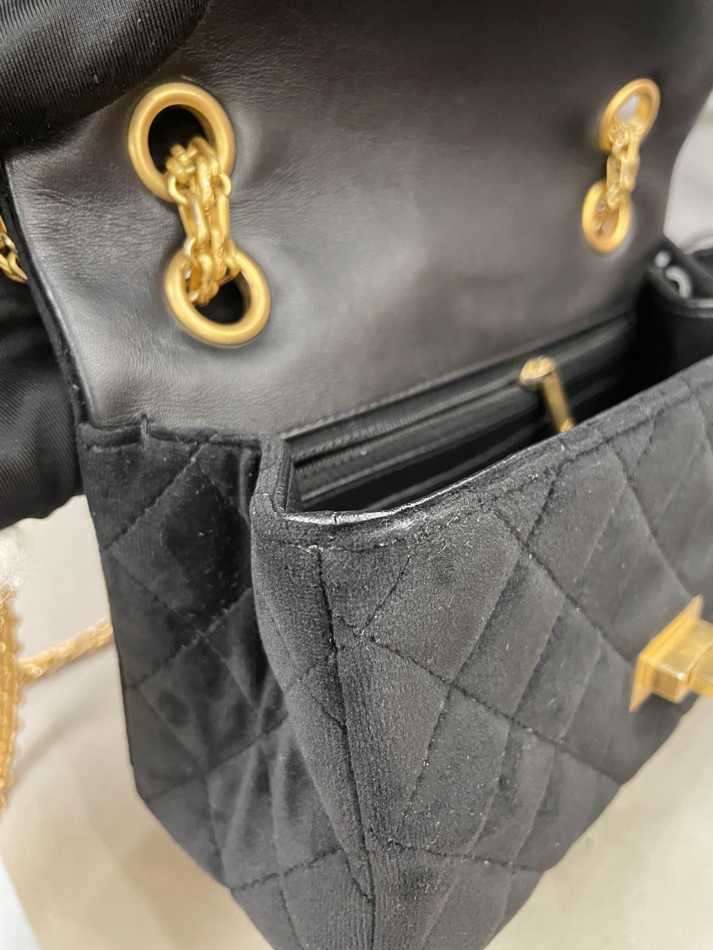 Chanel - 2.55 Mini Flap Bag - Velvet - Black - (mini)