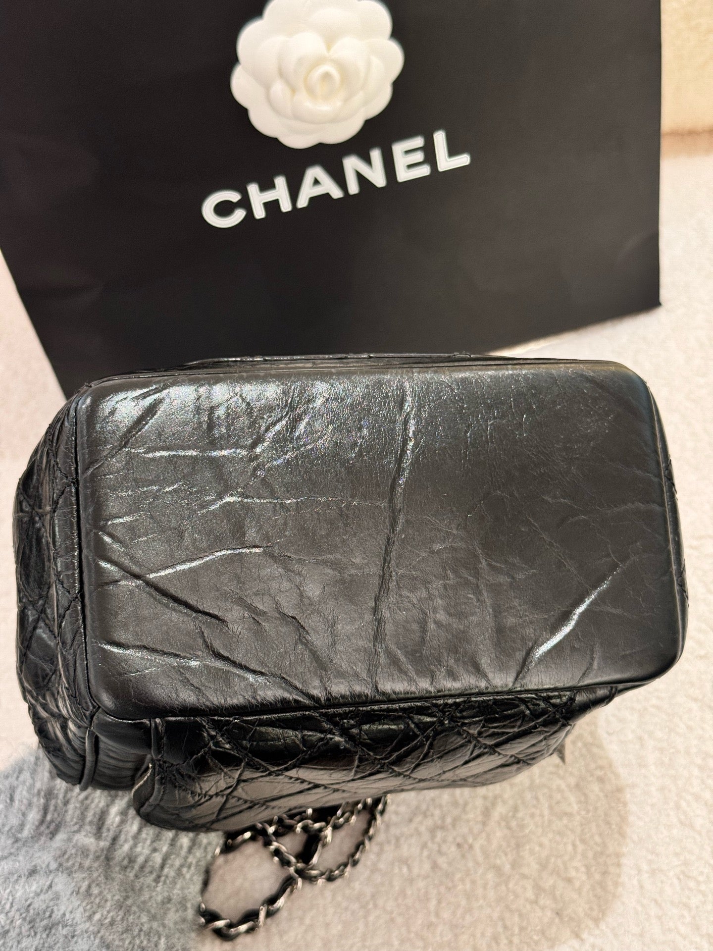 Chanel - Vintage Drawstring Bucket Bag - Crinkled calfskin leather - Black - (mini)