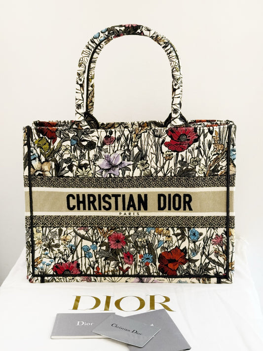 Dior - Dior Book Tote Limited Edition "Wheat and Hibiscus" - Embroidered canvas - Multicolour - (medium)