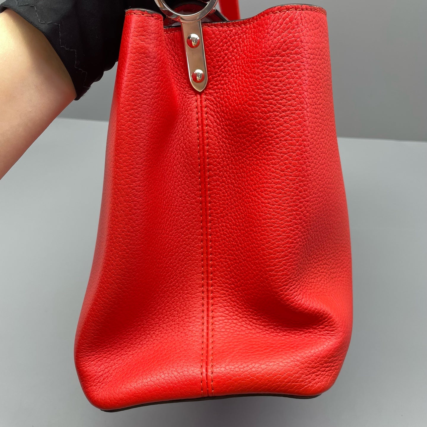Louis Vuitton - Capucines - Leather - Red - (large)
