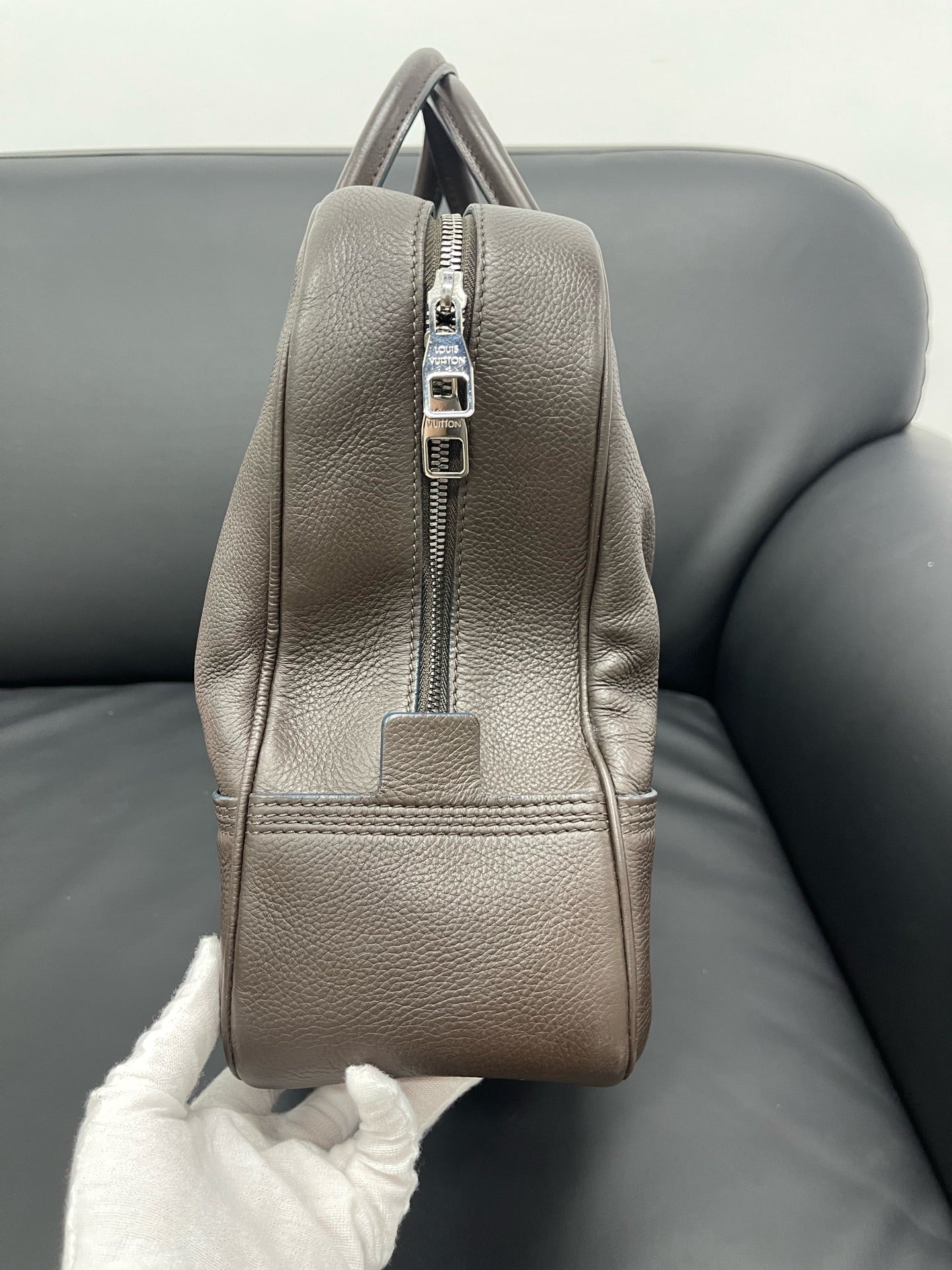 Louis Vuitton - Briefcase - Pebbled Leather - Brown - (Medium)
