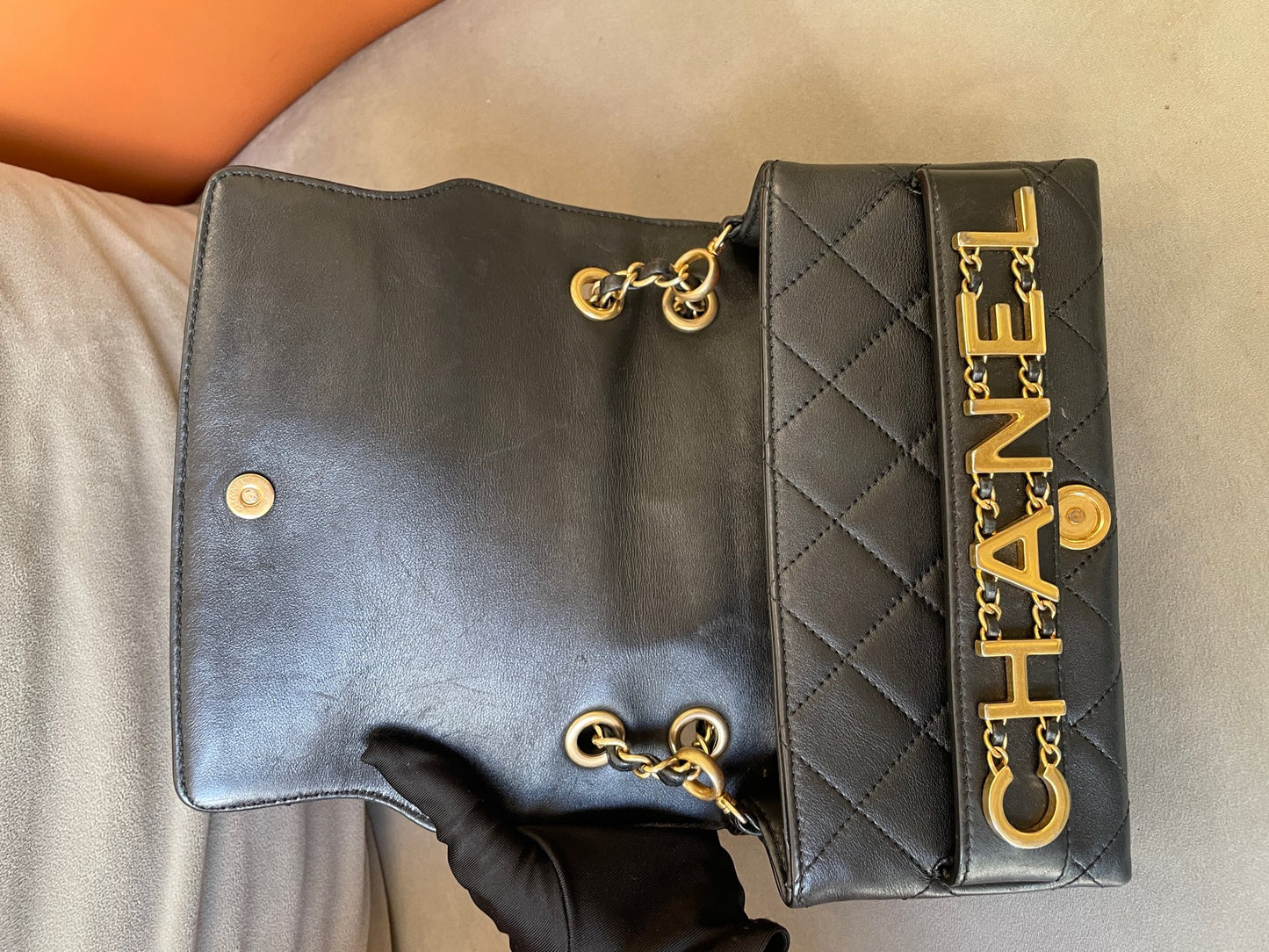 Chanel - Letter Logo Chain Flap Bag - Calfskin leather - Black - (small)