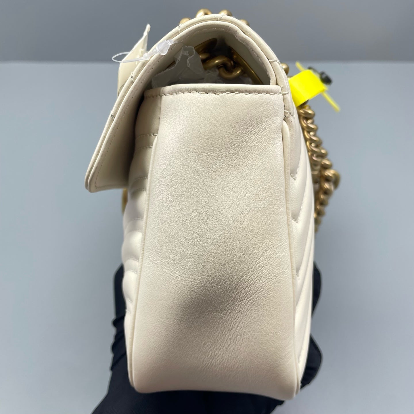 Gucci - GG Marmont Matelassé Small Shoulder Bag 2.0 - Calfskin leather - White with Gold-Tone Hardware - (small)
