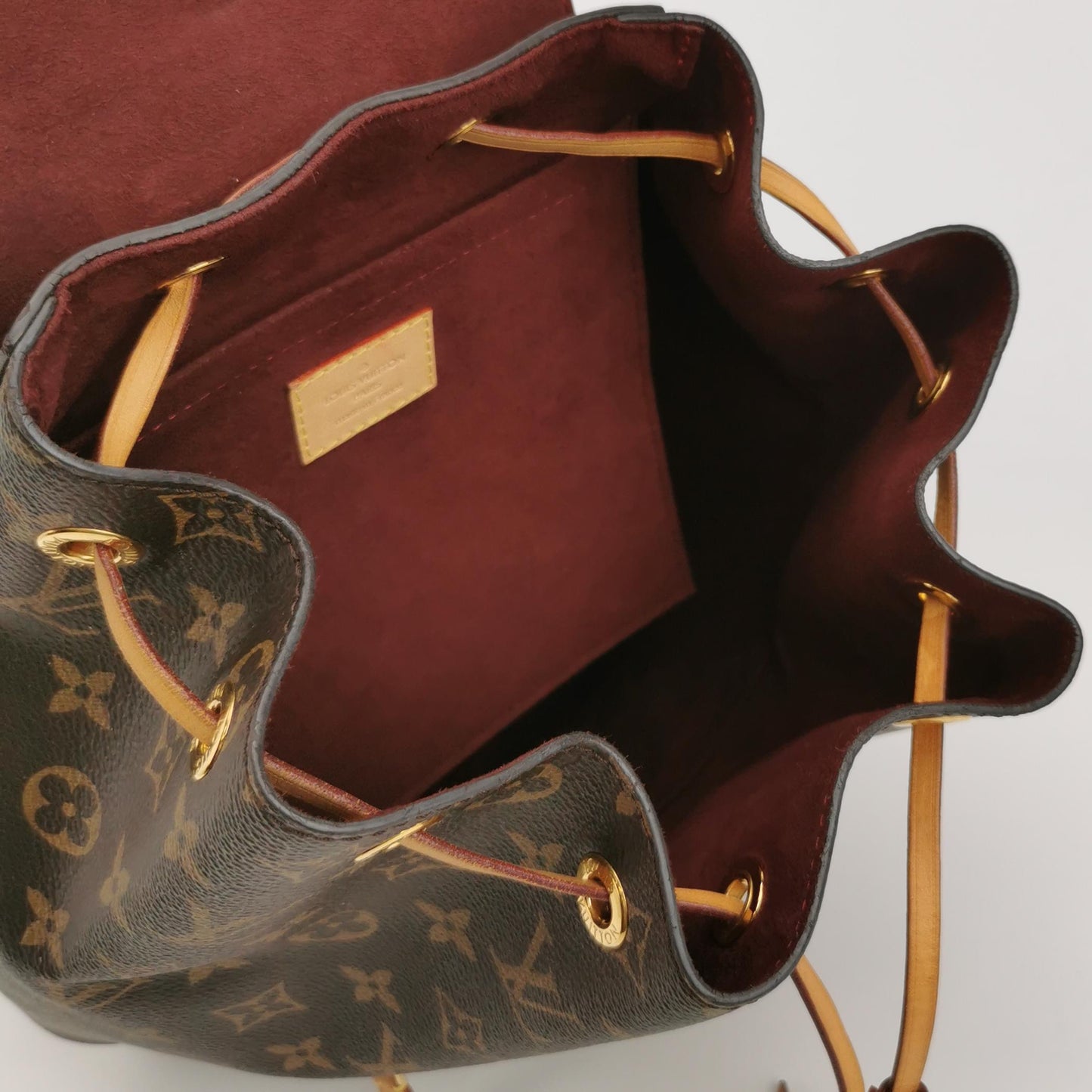 Louis Vuitton - Montsouris - Monogram coated canvas with natural cowhide leather trim - Brown - (medium)