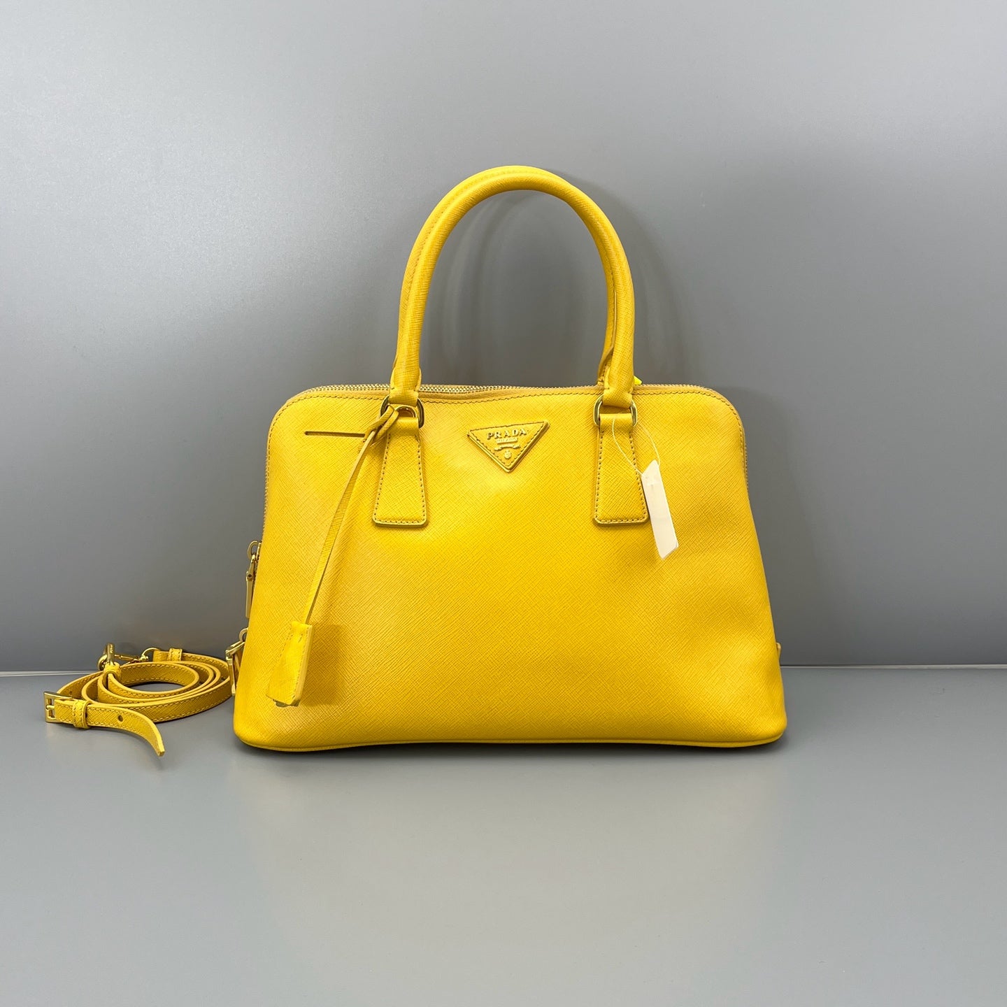 Prada - Galleria Dome Bag - Saffiano leather - Yellow - (Medium)
