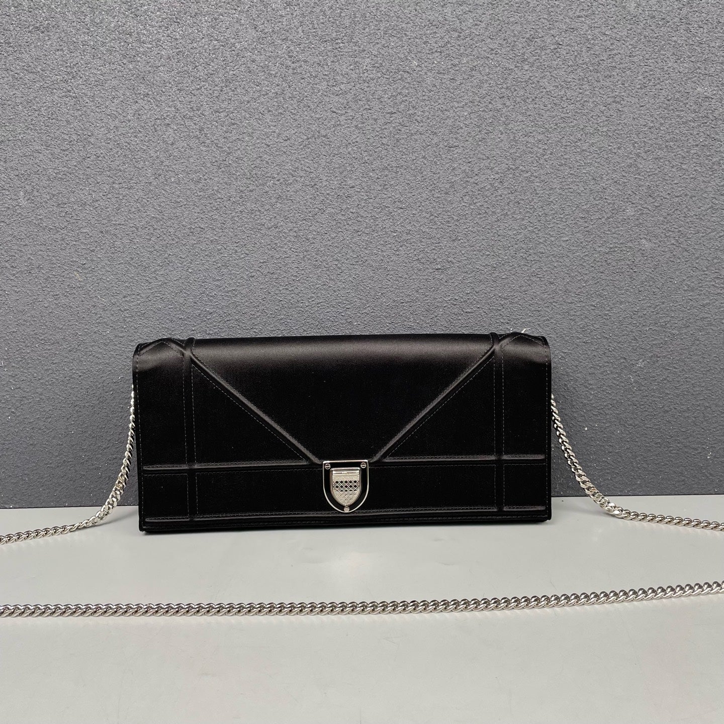 Dior - Diorama Chain Wallet - Satin - Black - (mini)