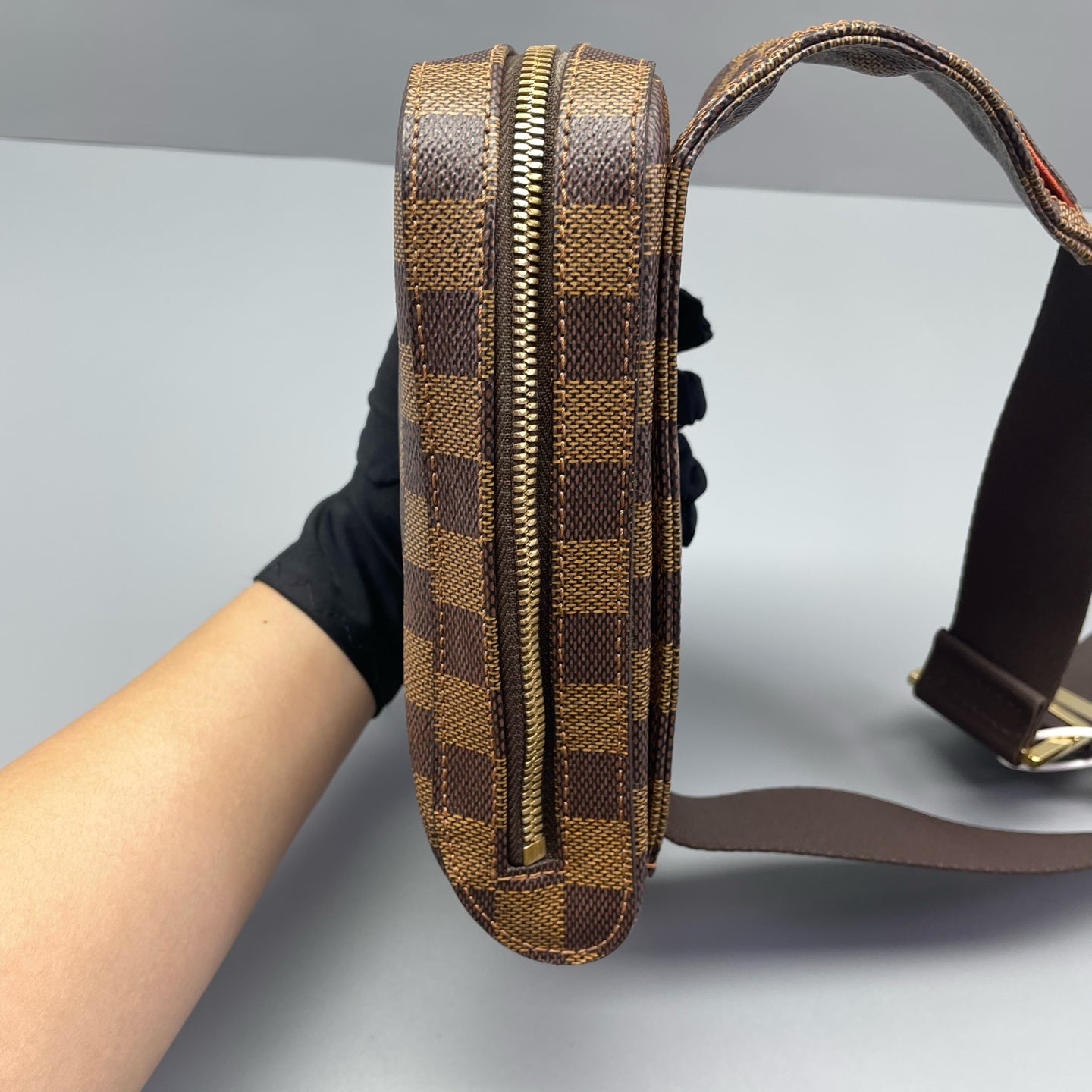 Louis Vuitton - Chest Bag - Damier Ebene coated canvas - Brown - (small)