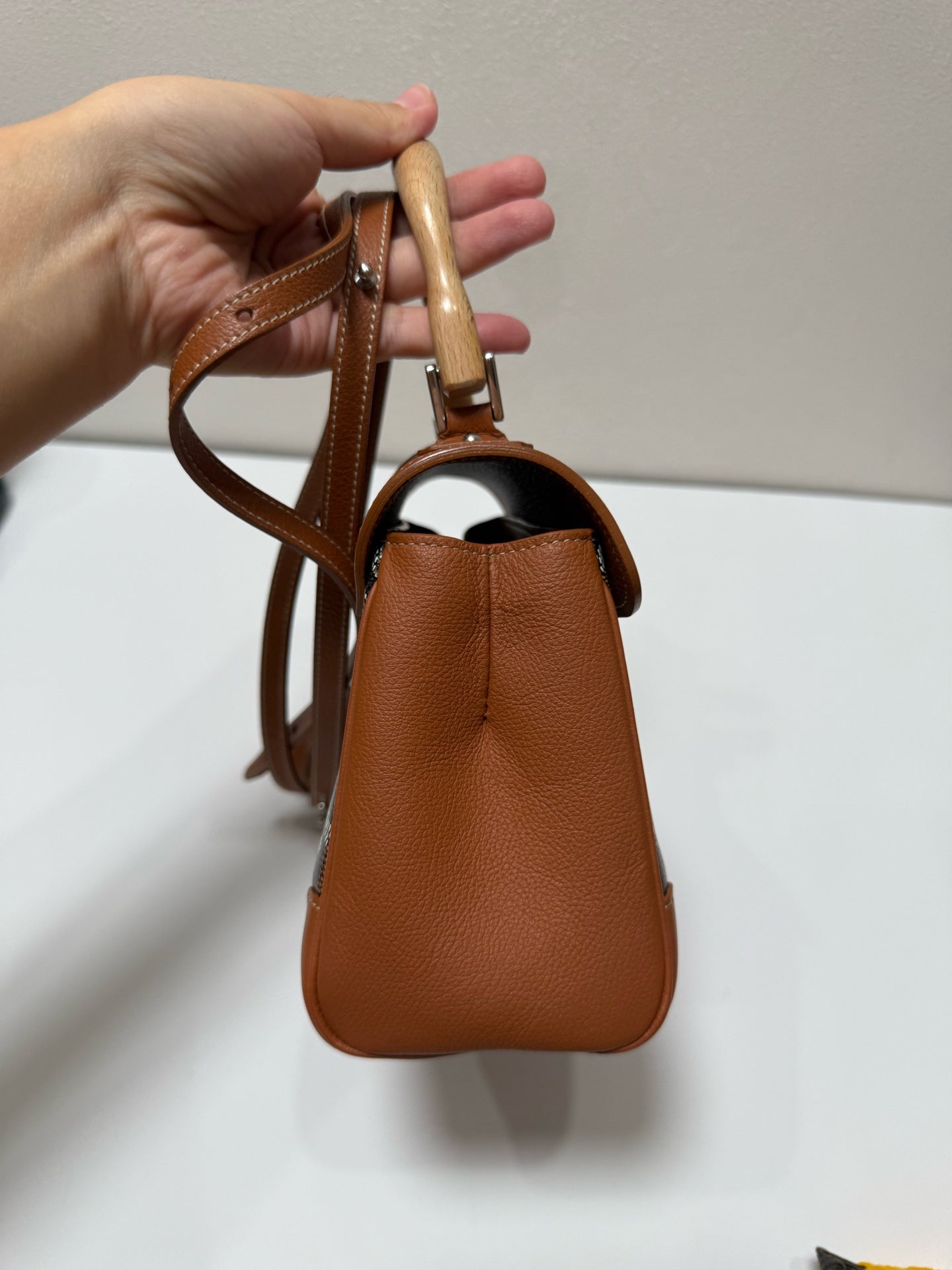 Goyard - Saïgon Mini Souple - Goyardine canvas with leather trim and wooden handle - Caramel and Brown - (mini)