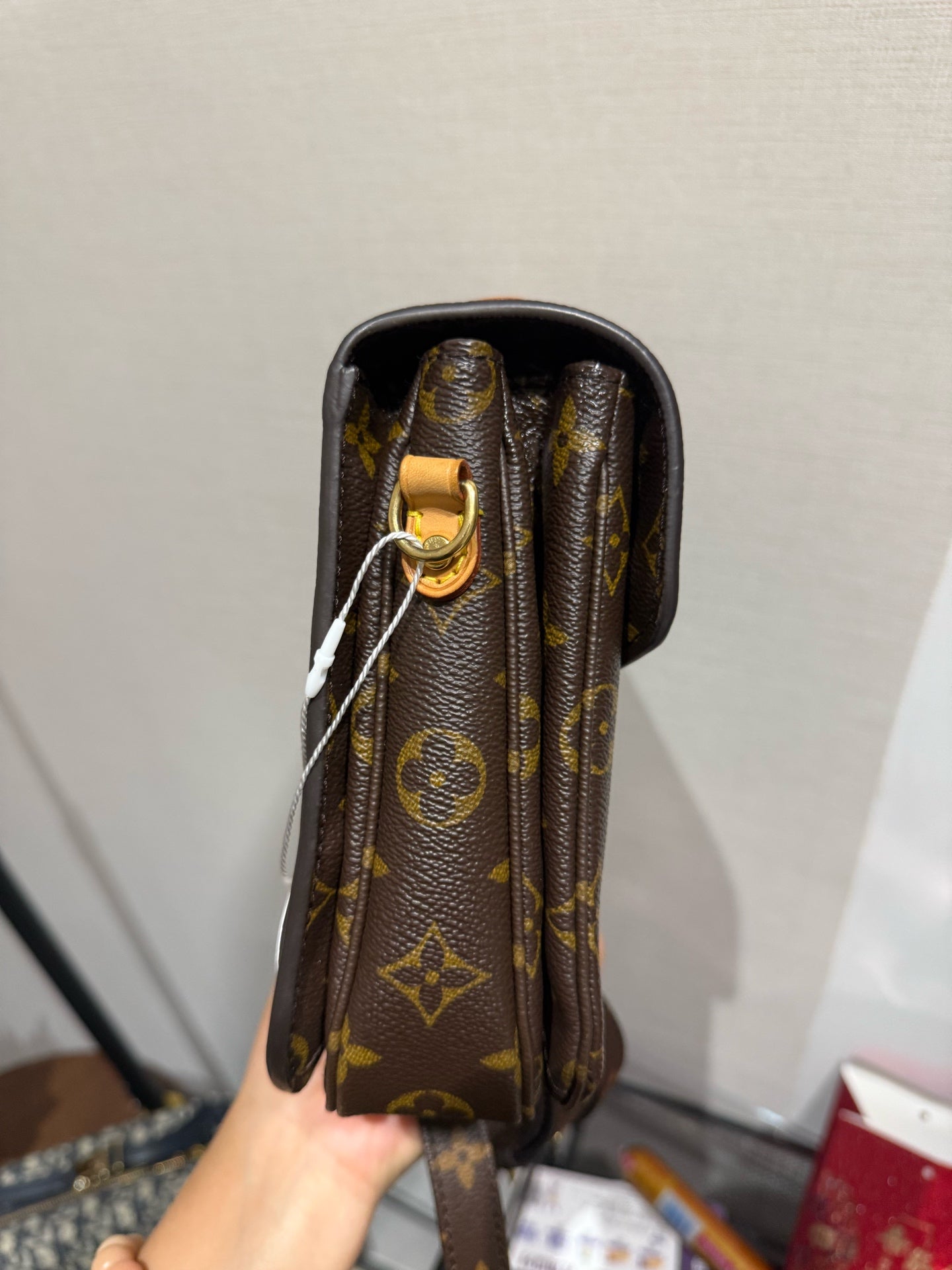 Louis Vuitton - Pochette Metis - Monogram canvas with natural cowhide leather trim - Brown - (medium)