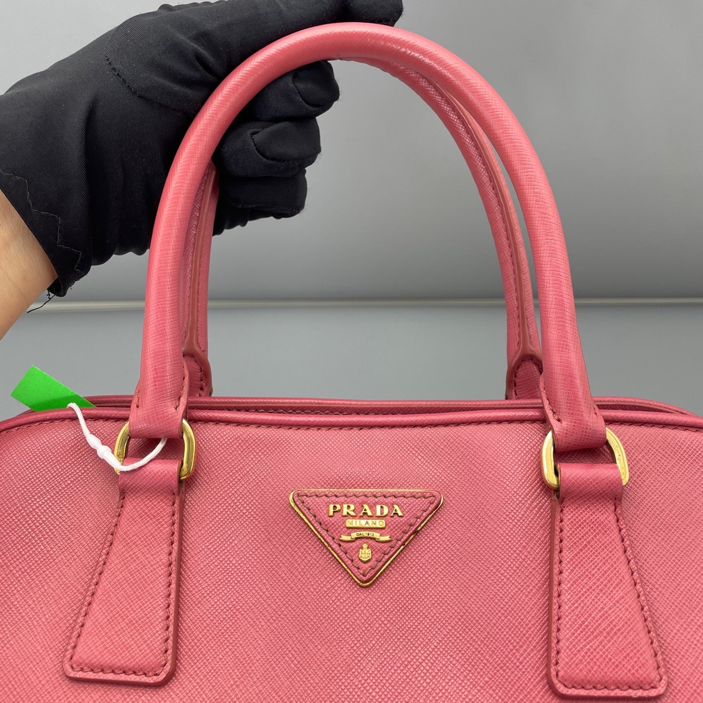 Prada - Saffiano Dome Satchel - Saffiano leather - Pink - (medium)