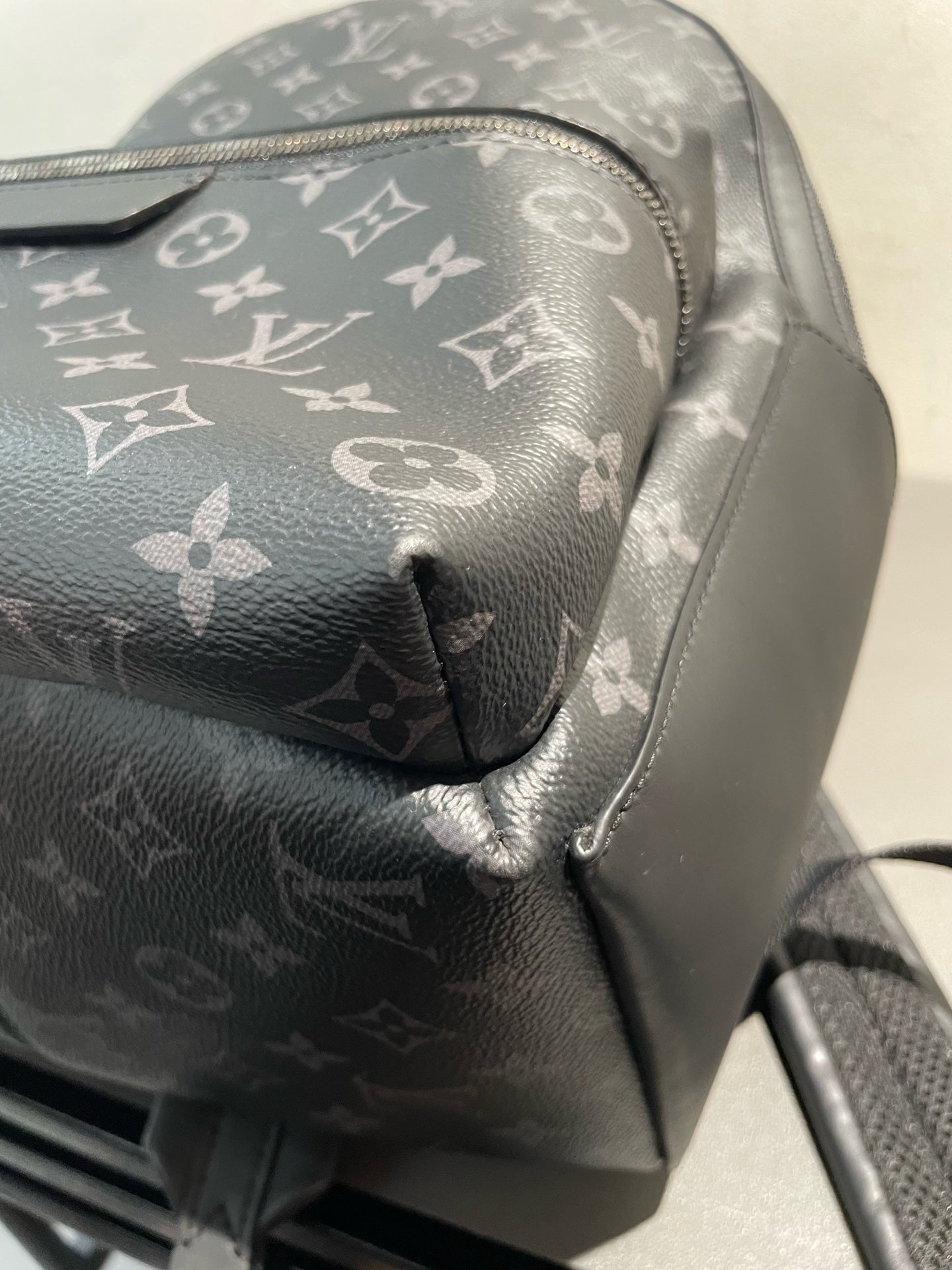 Louis Vuitton - Discovery Backpack Monogram Eclipse - Monogram Eclipse coated canvas with leather trim - Black - (medium)