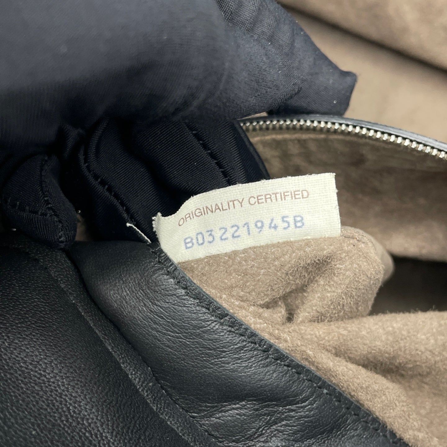 Bottega Veneta - Intrecciato Top Handle Shoulder Bag - Leather - Black - (medium)