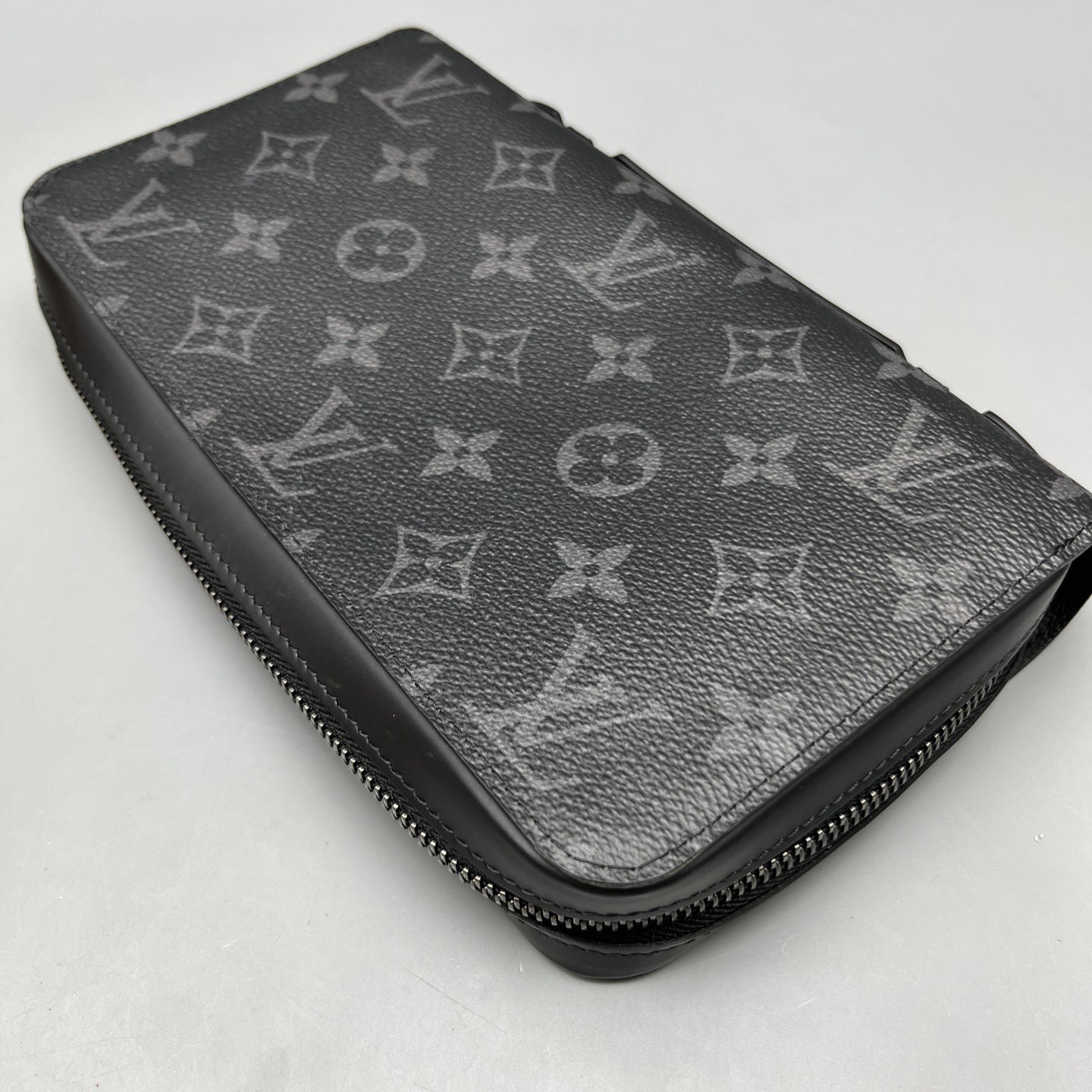 Louis Vuitton - Zippy XL Organizer Wallet - Monogram Eclipse coated canvas with leather trim and lining - Black - (Medium)
