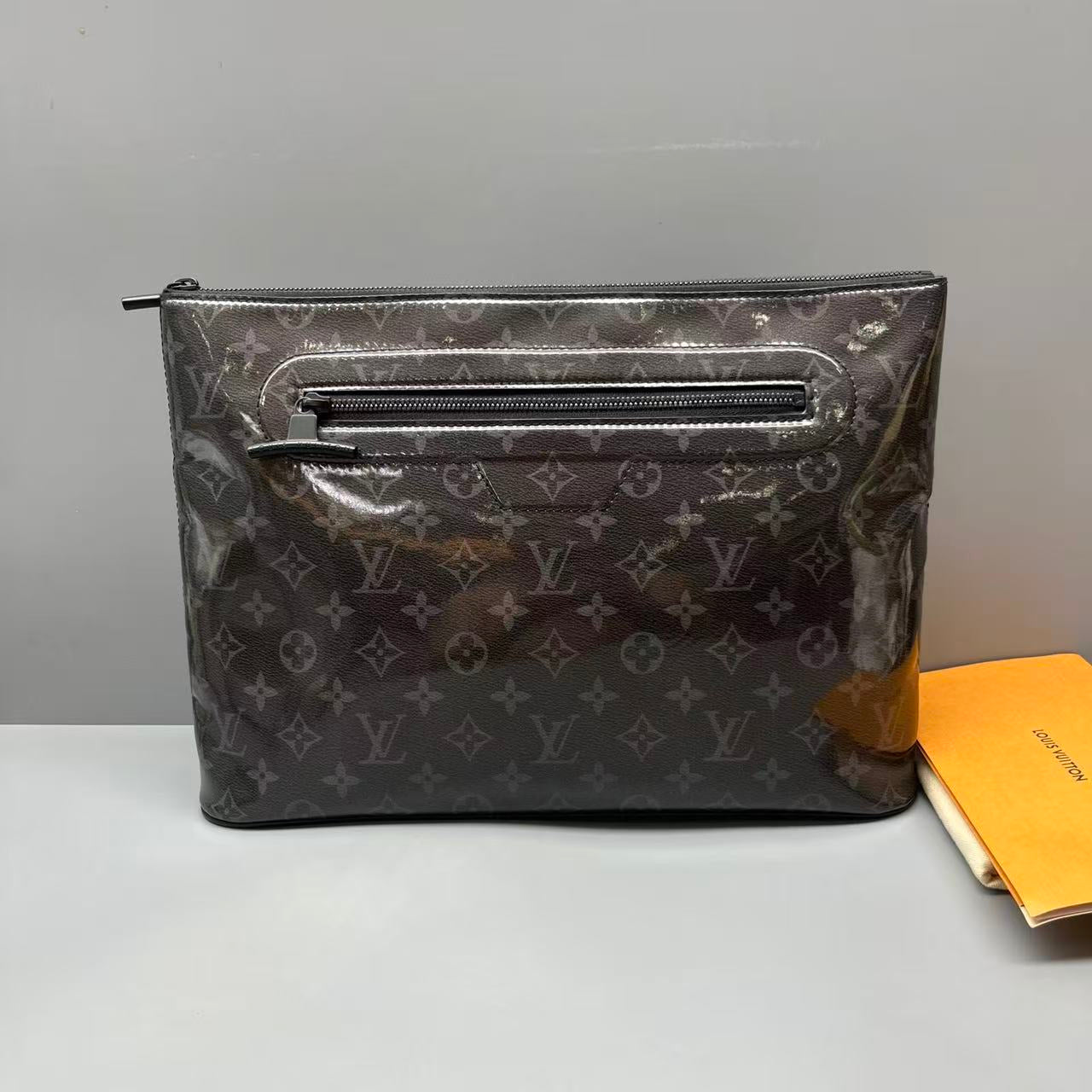 Louis Vuitton - FW18 Monogram Pochette - PVC and Leather - Black - (Large)
