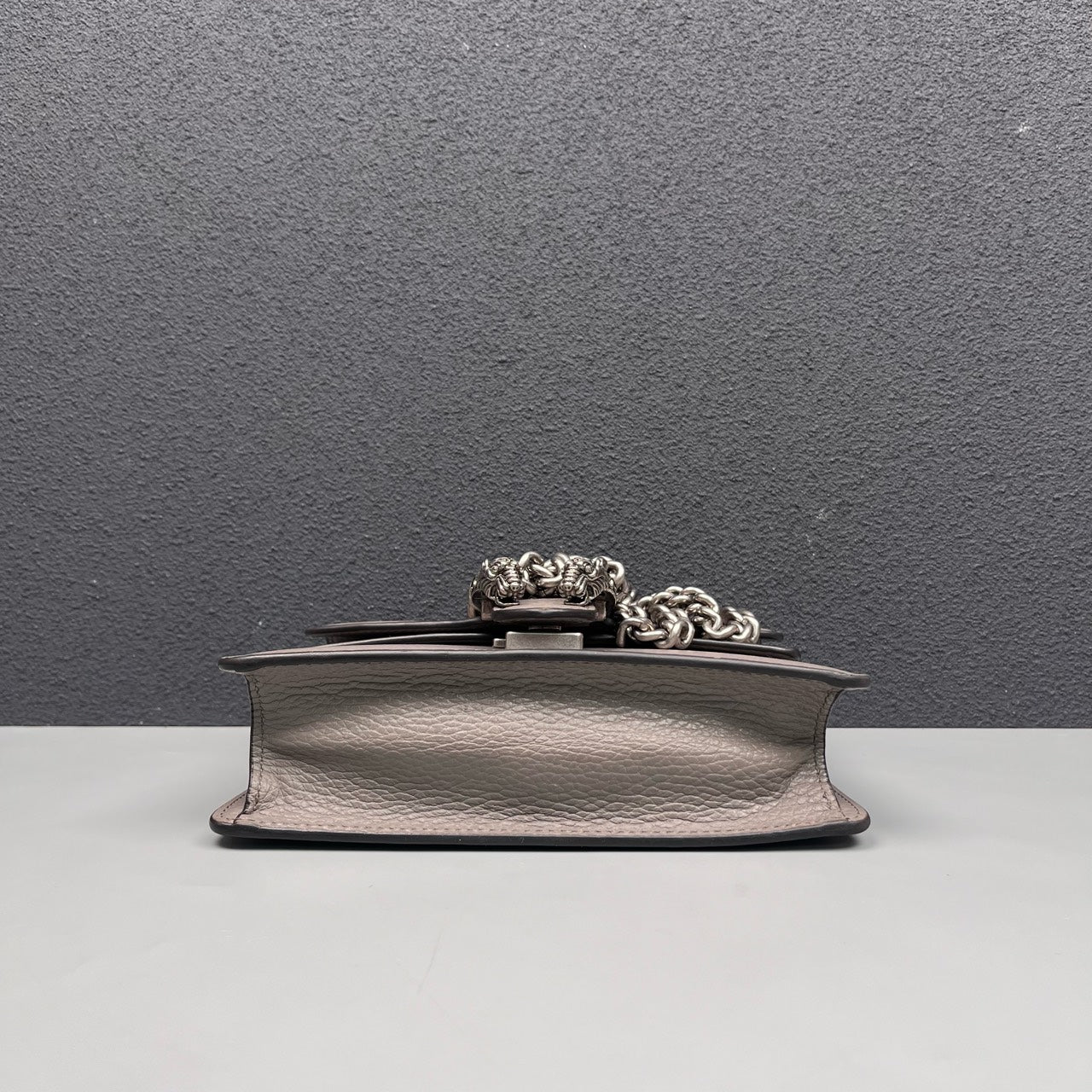 Gucci - Dionysus Small Shoulder Bag with Crystal Tiger Head Spur - Grained leather - Grey - (Small)