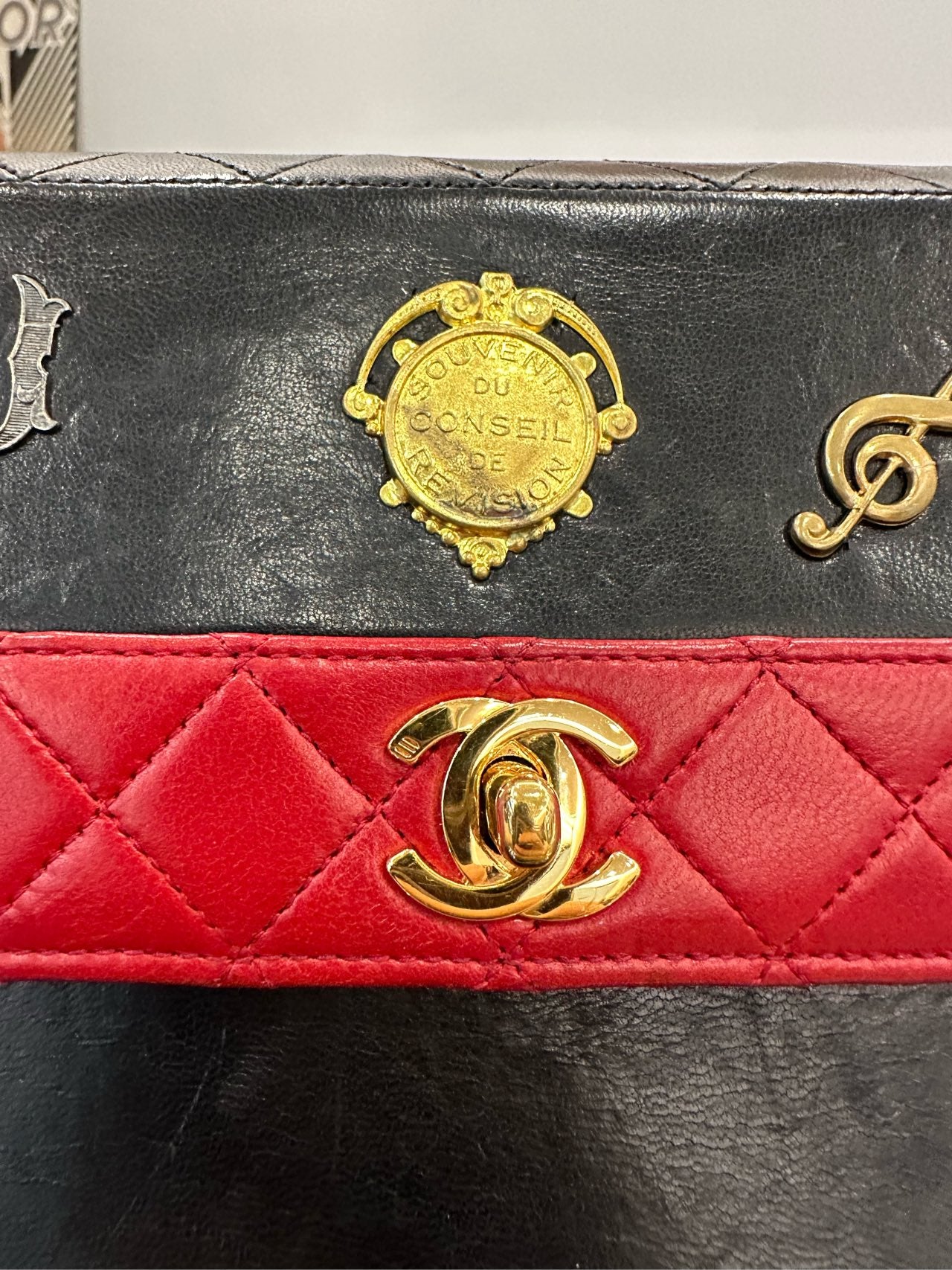 Chanel - Artist Collaboration History Badge Trapezoid Flap Bag - Leather - Black - (mini)