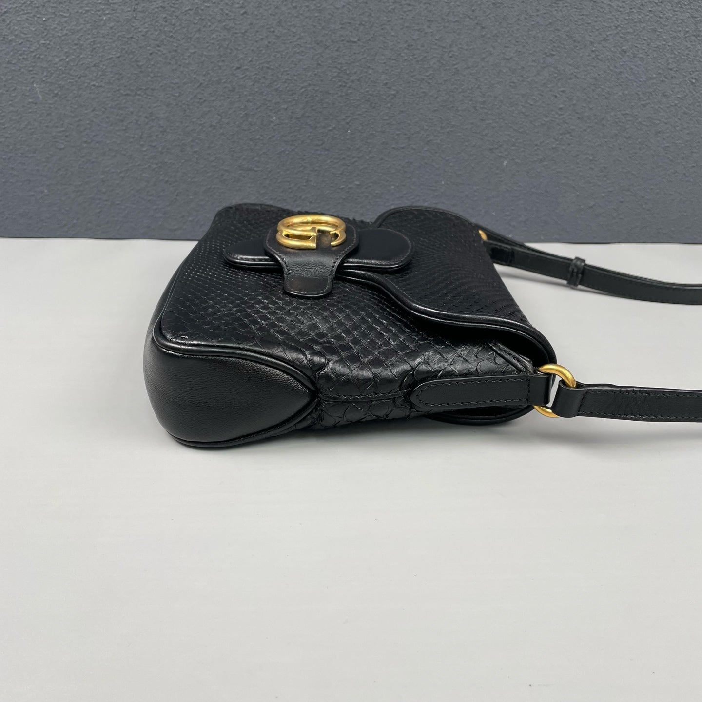 Gucci - GG Messenger Bag - Exotic leathers - Python and Leather - Black - (small)