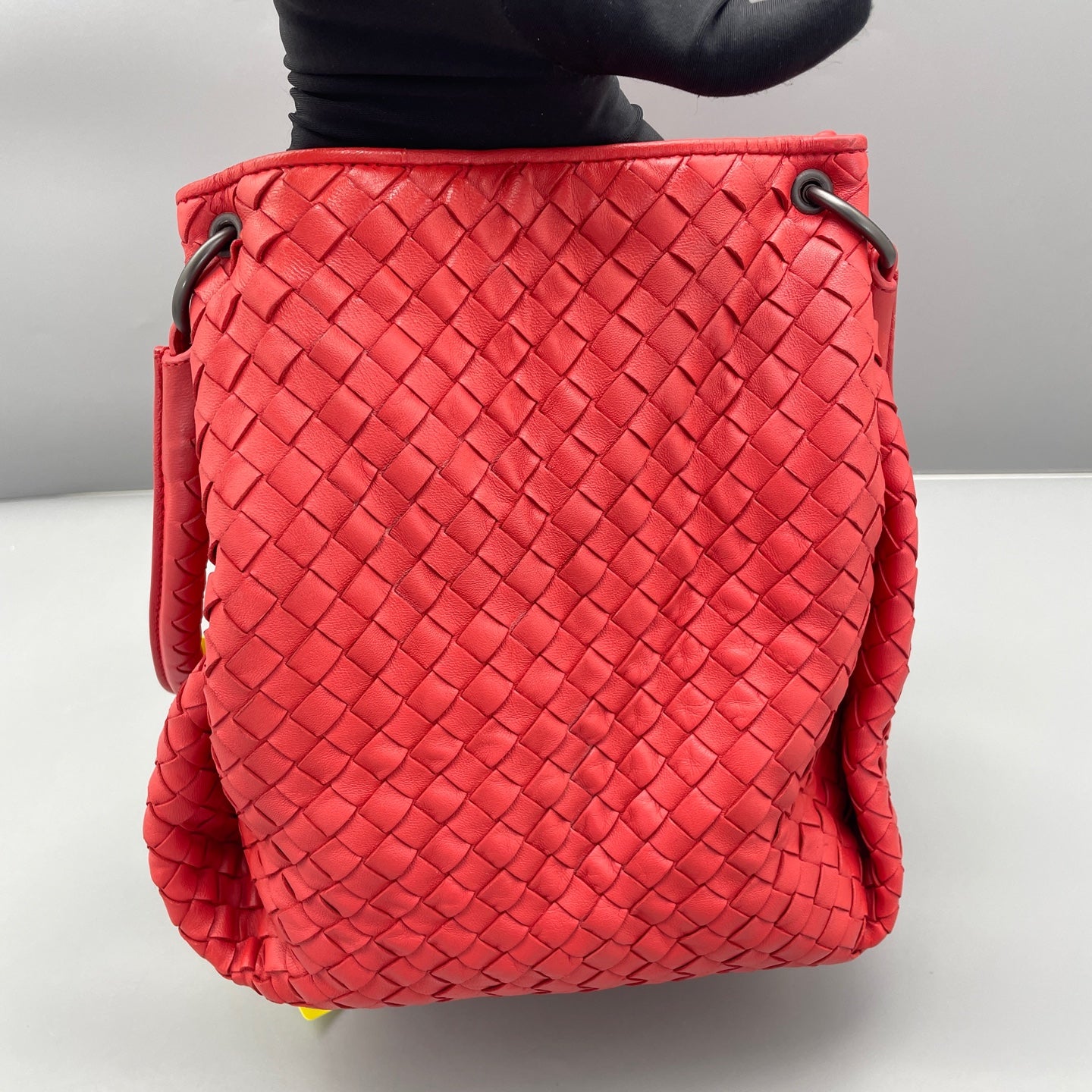 Bottega Veneta - Intrecciato Hobo Tote - Leather - Red - (medium)