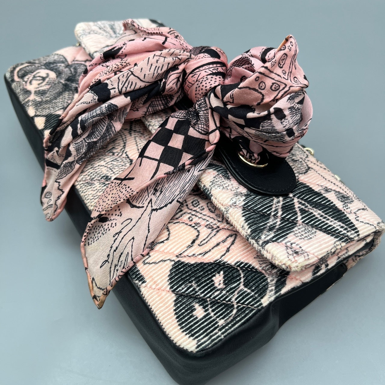 Chanel - Classic Flap Camellia Series Chain Bag with Silk Scarf Detail - Quilted textile with leather trim - Pink and Black - (Medium)