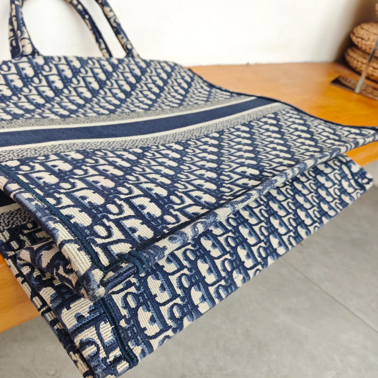 Dior - Oblique Book Tote Bag - Embroidered Canvas - Navy Blue - (Large)