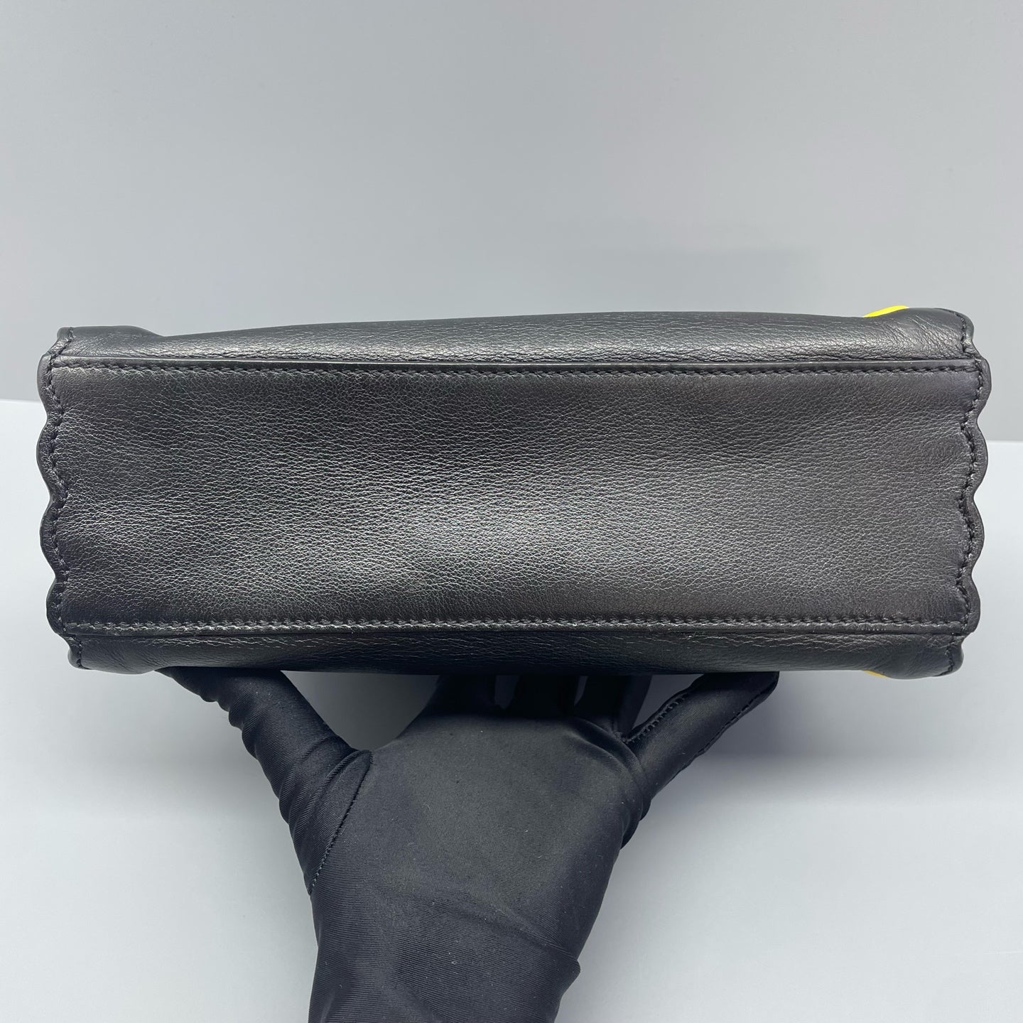 Fendi - Peekaboo Small - Grained leather - Black - (Small)