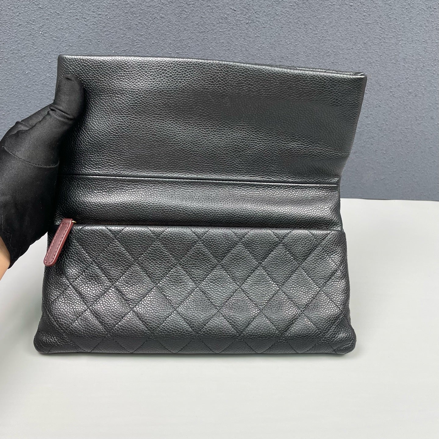 Chanel - Classic Quilted Clutch - Caviar leather - Black - (medium)