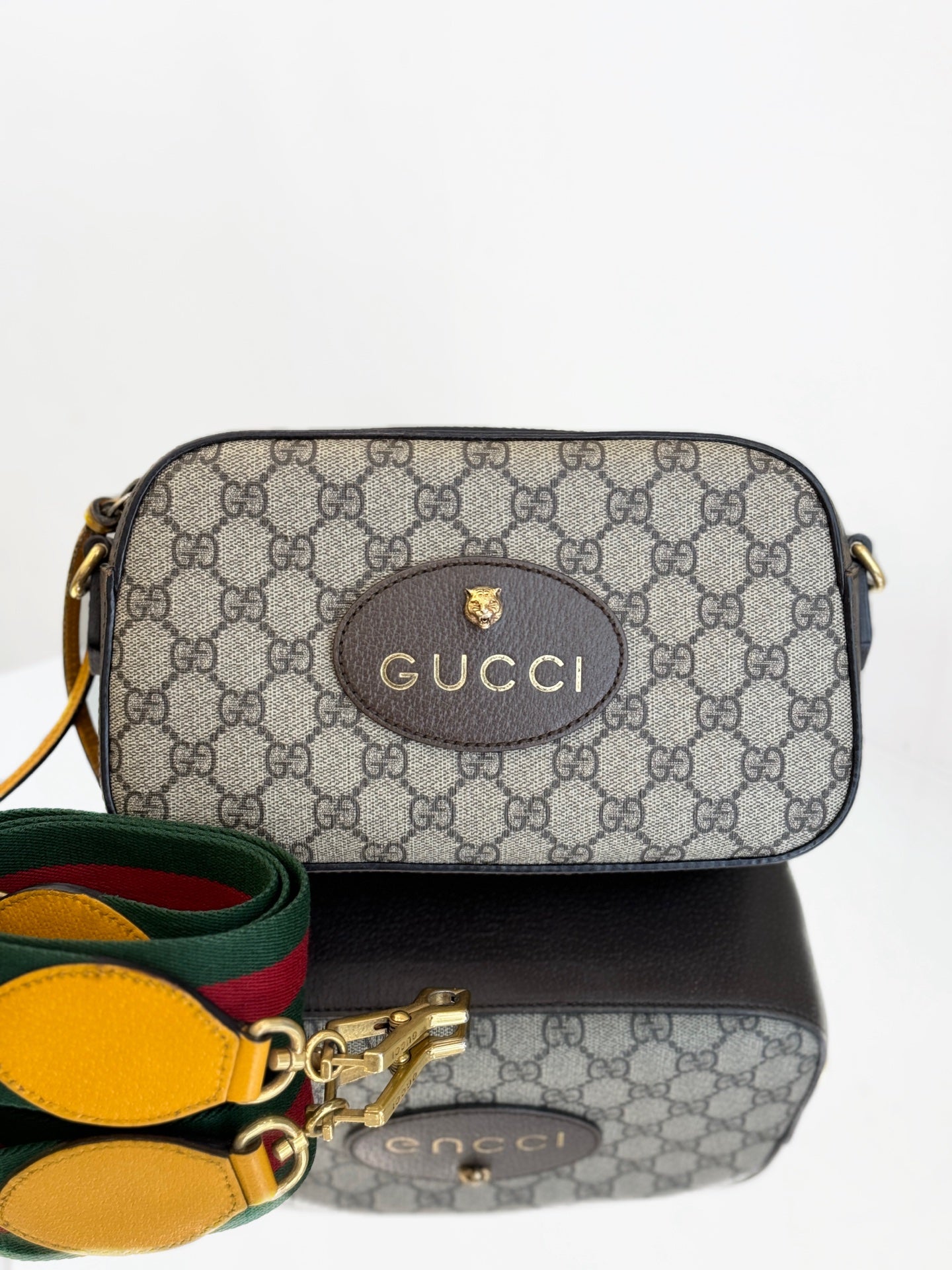 Gucci - Neo Vintage GG Supreme Camera Bag with Tiger Head - GG Supreme canvas with leather trim - Beige - (Small)
