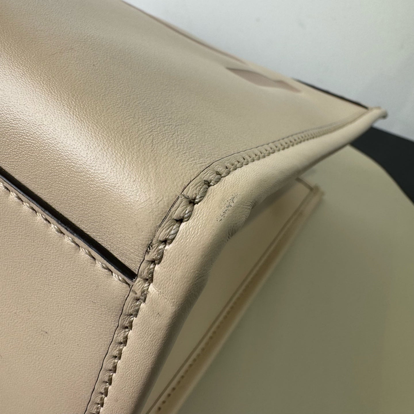 Fendi - Sunshine Shopper Tote - Leather - Cream White - (Medium)