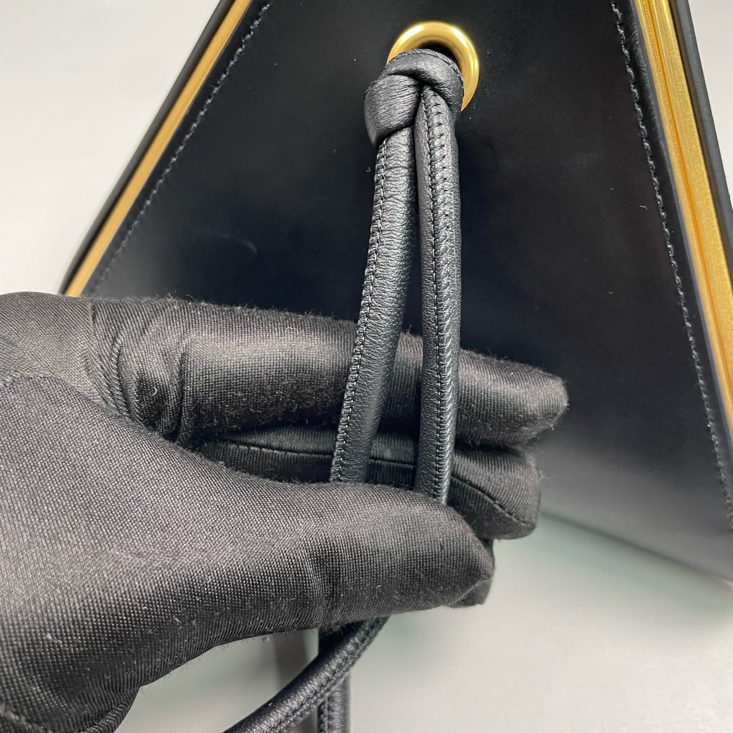 Bottega Veneta - Triangle Clutch - Leather - Black - (mini)