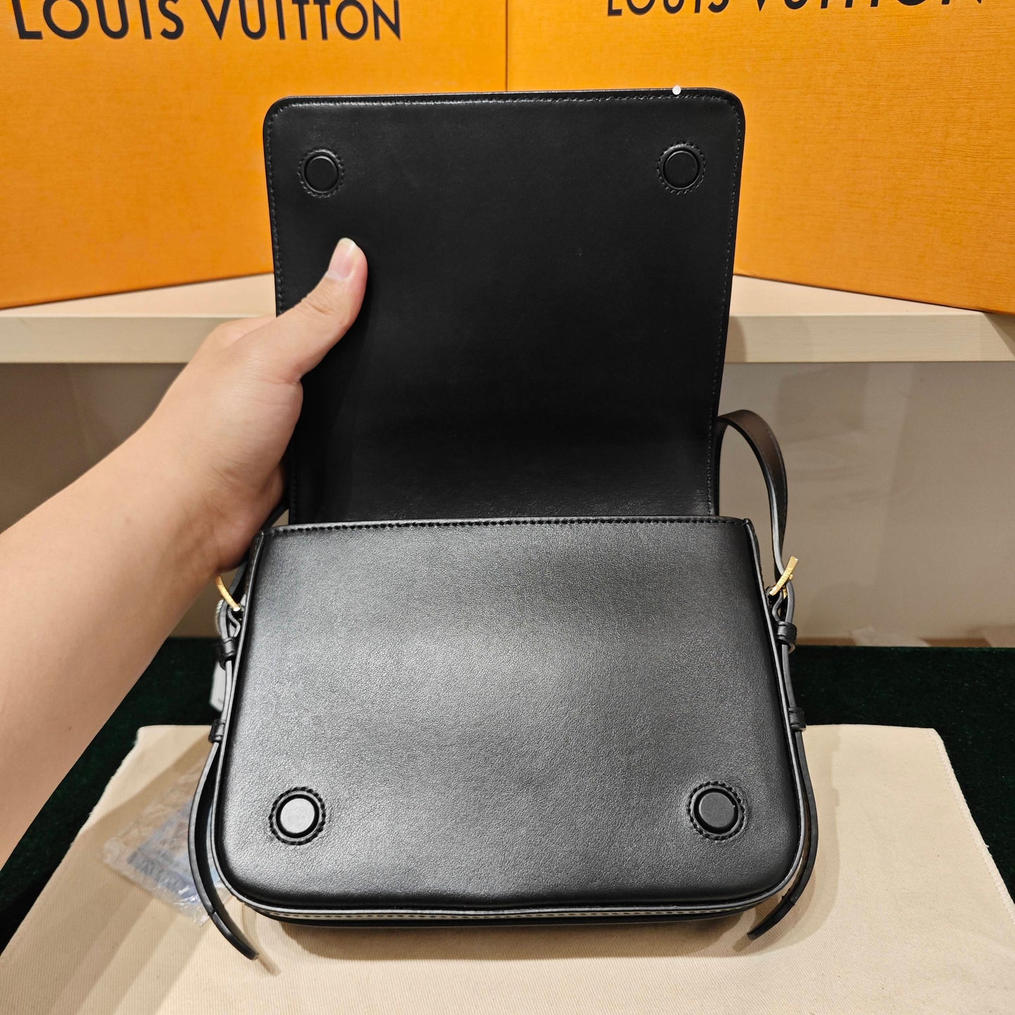 Burberry - Horseferry Logo Flap Bag - Leather - Black - (Small)