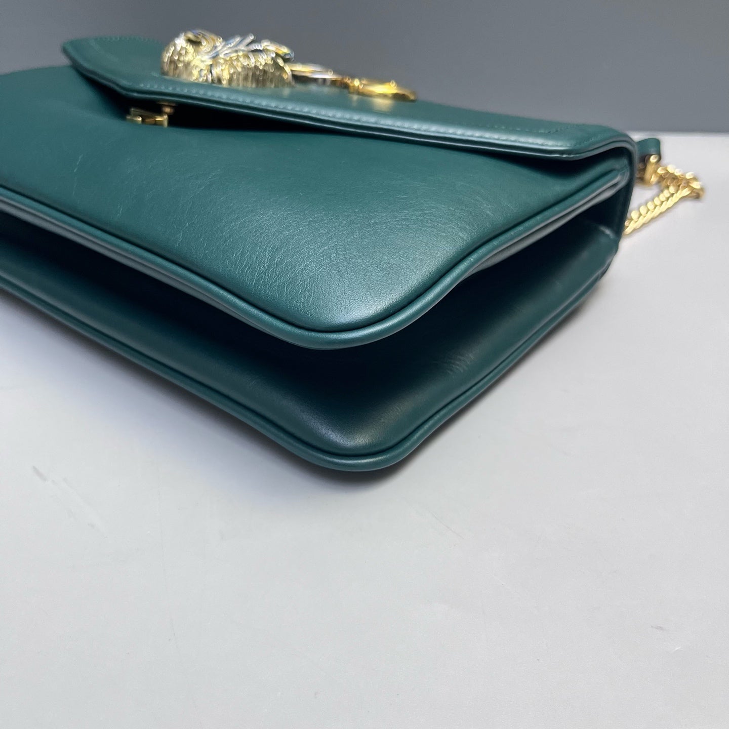 Gucci - Zumi Shoulder Bag with Tiger Head - Leather - Green - (medium)