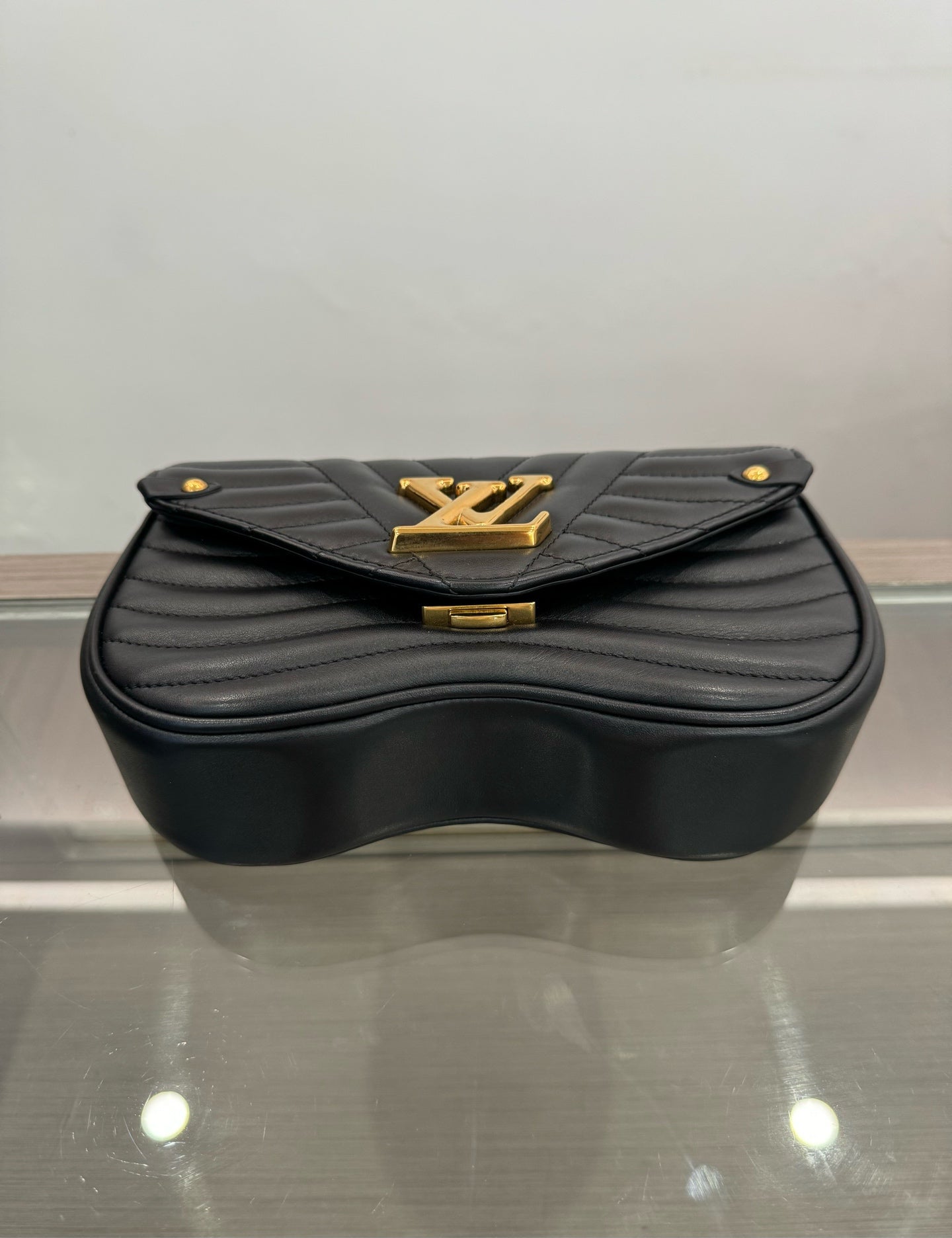 Louis Vuitton - New Wave - Calfskin leather - Black - (mini)