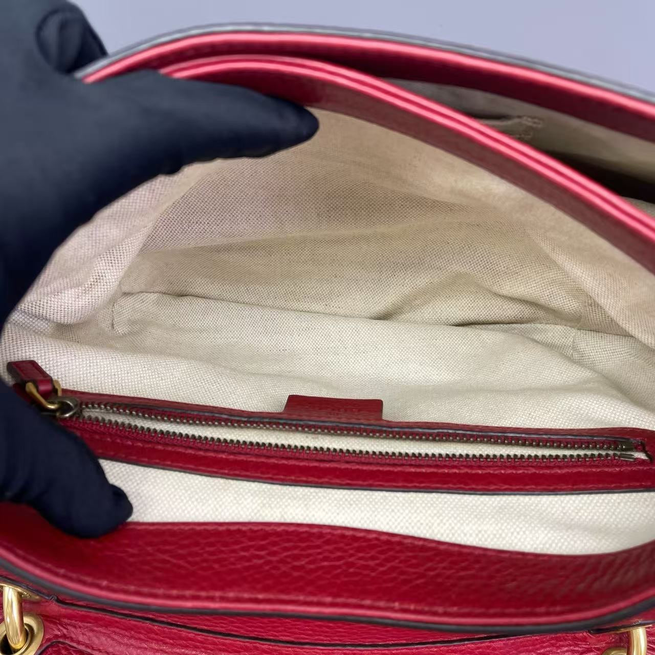 Gucci - Double G Tiger Head Saddle Bag - Grained leather - Red - (Medium)