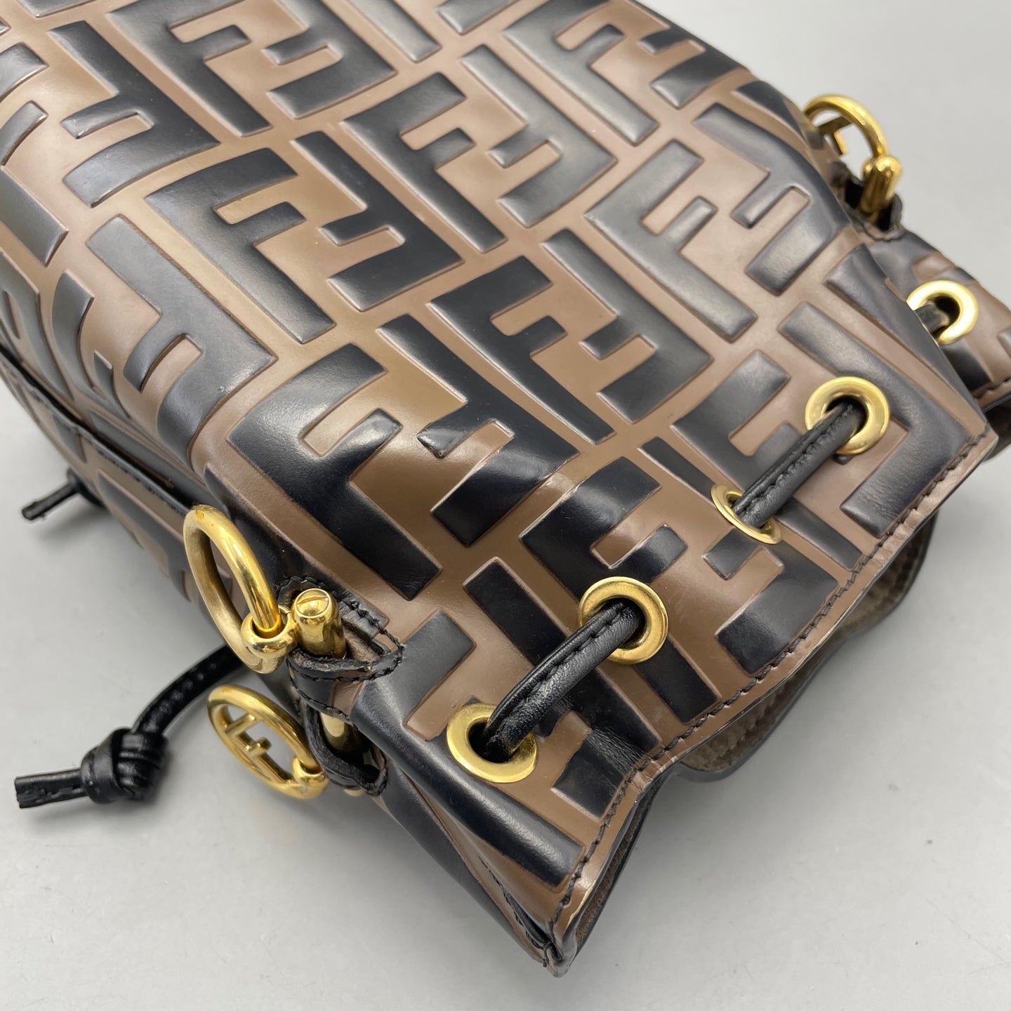 Fendi - Mon Tresor Bucket Bag - Embossed leather and smooth leather trim - Brown and Black - (Mini)
