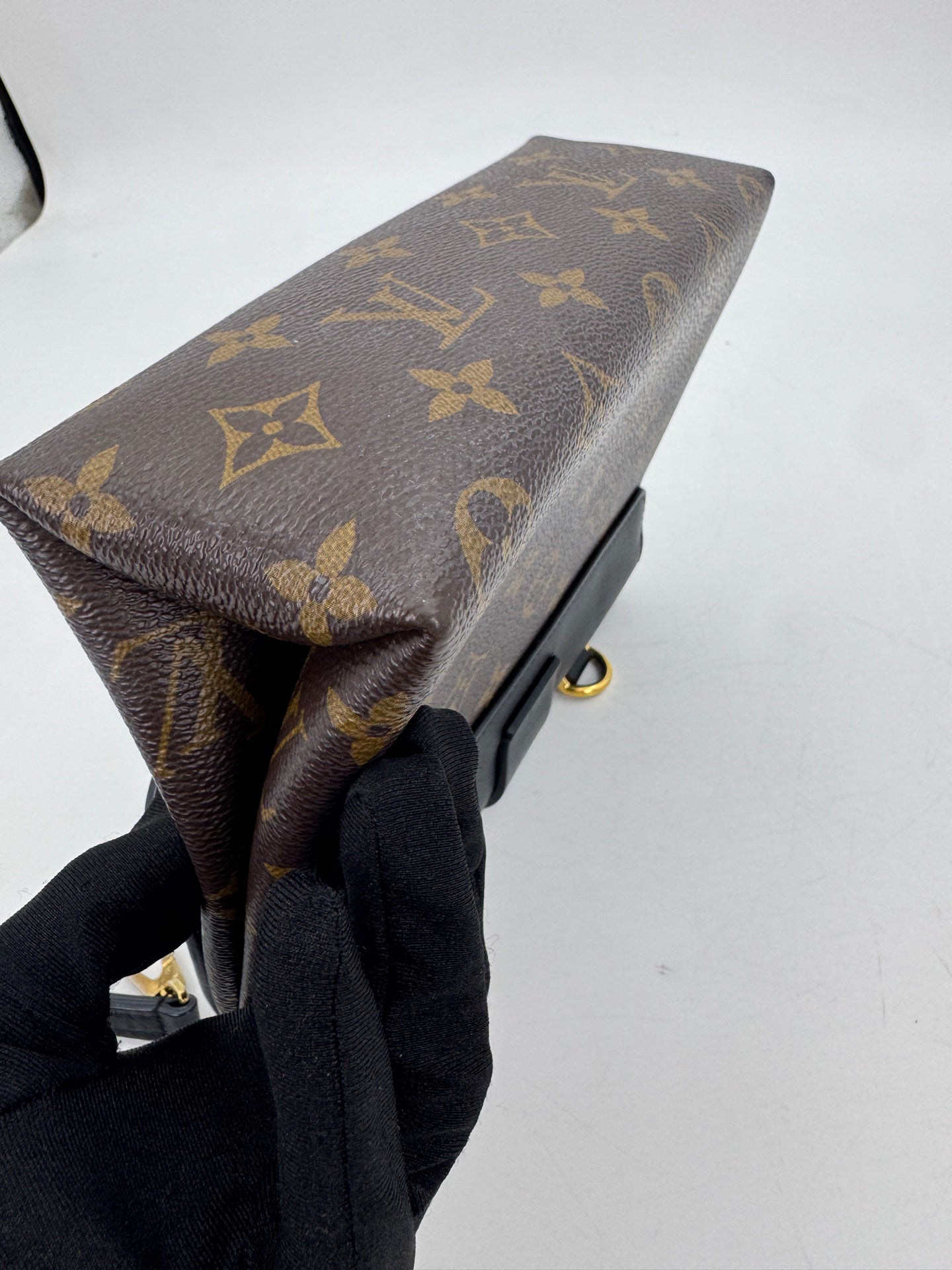 Louis Vuitton - Locky BB - Monogram coated canvas with black cowhide leather trim - Black - (small)
